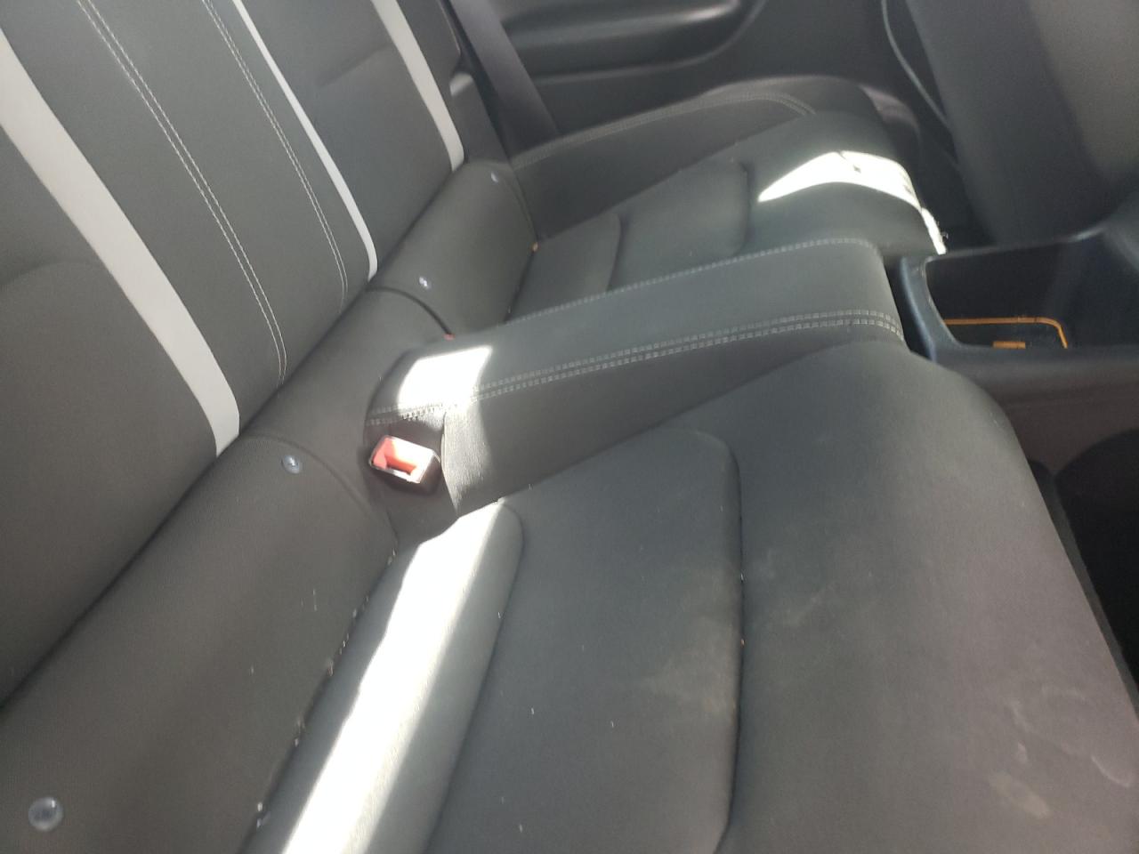 Photo 6 from auction – 2020 CHEVROLET CAMARO LS with VIN 1G1FB1RX7L0102869