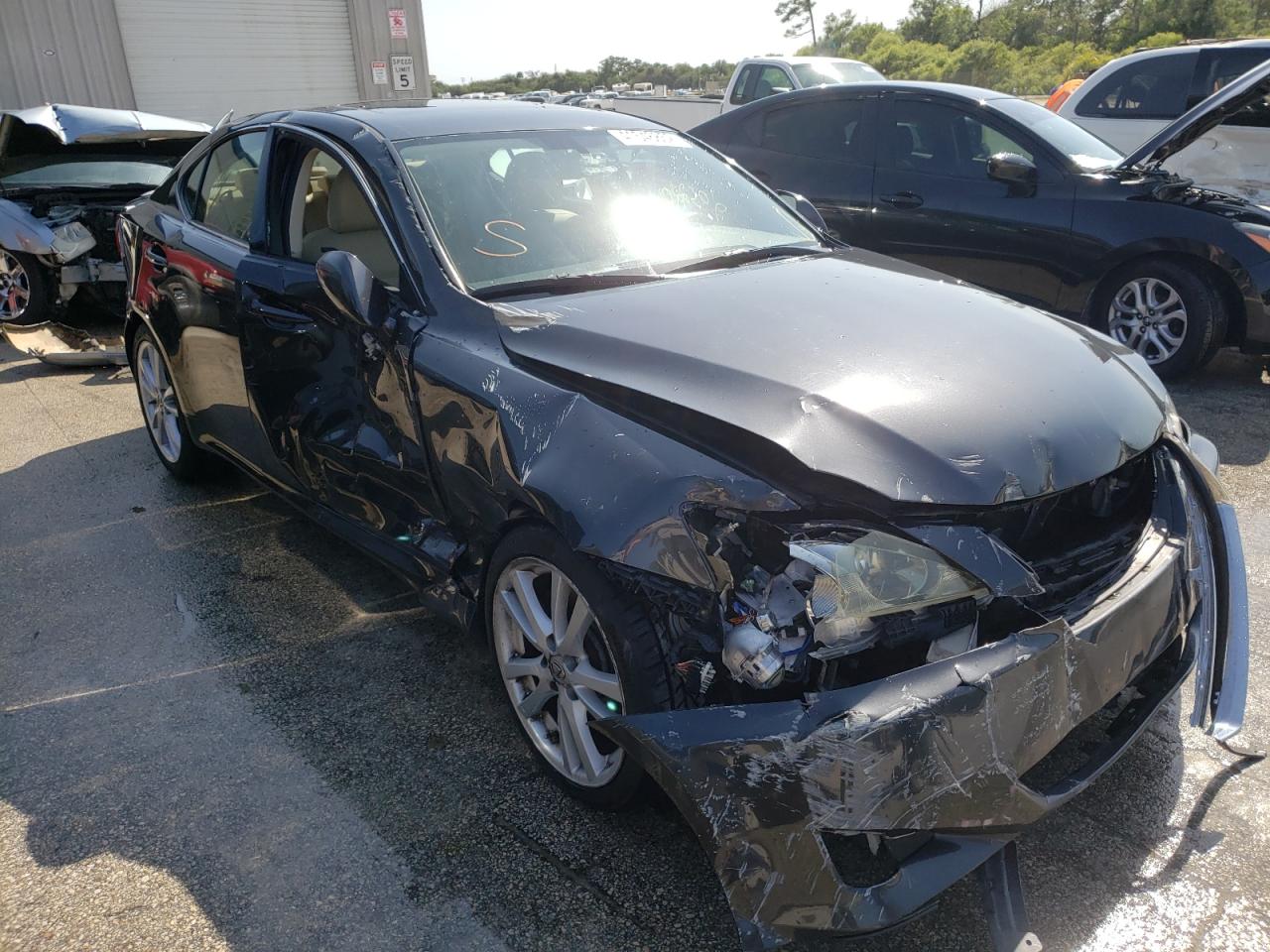 LEXUS IS 250 2006 with VIN JTHBK262265018890 - Photo from auction
