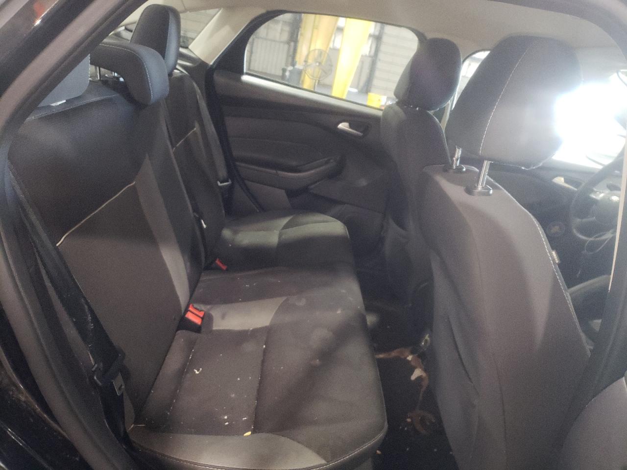 Photo 6 from auction – 2014 FORD FOCUS SE with VIN 1FADP3F22EL443107