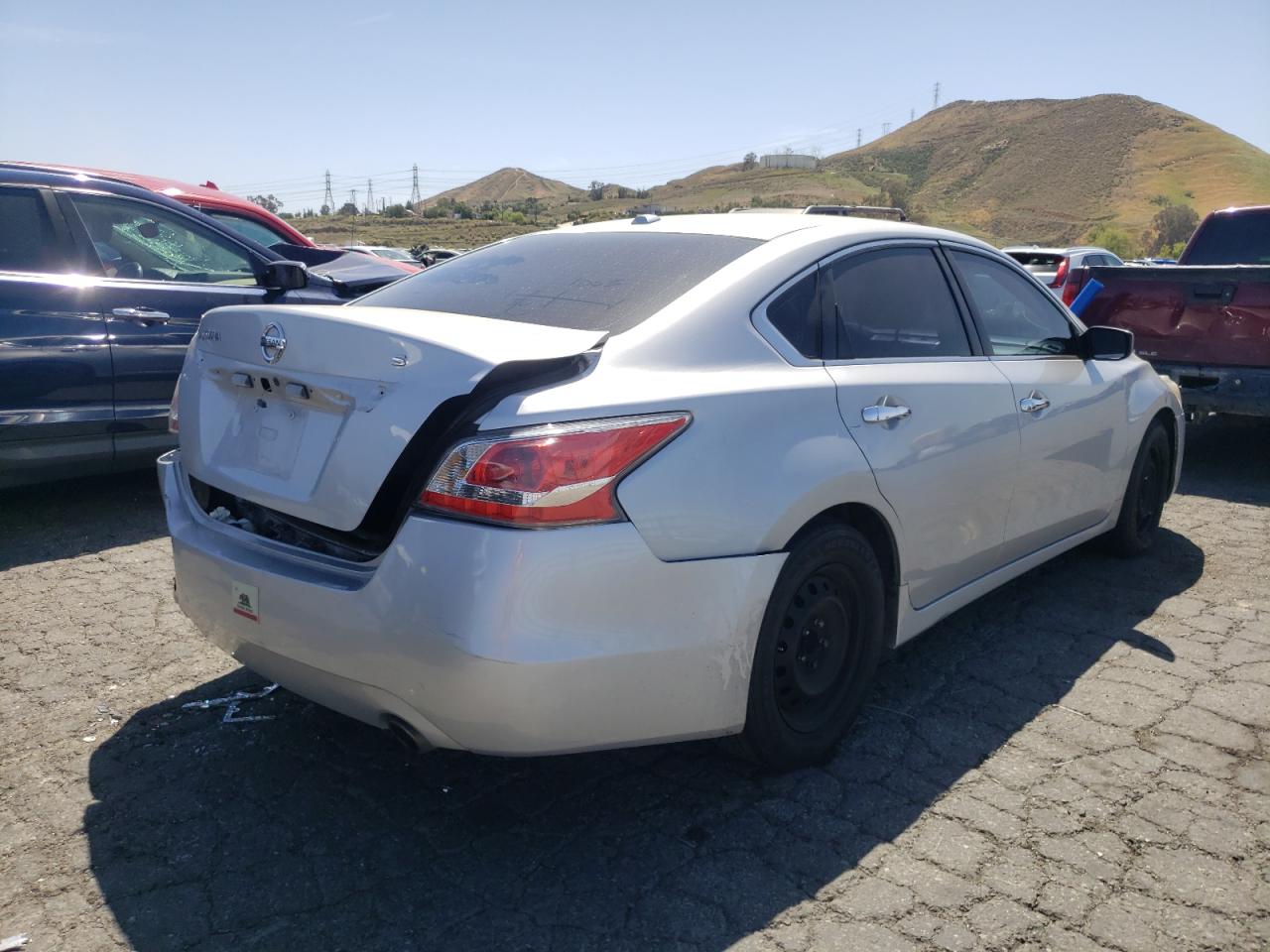 Photo 4 from auction – 2015 NISSAN ALTIMA 2.5 with VIN 1N4AL3AP3FC454359