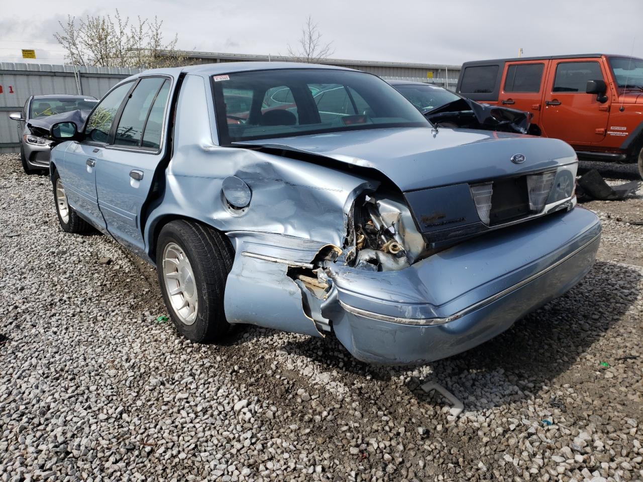 Photo 3 from auction – 1999 FORD CROWN VICT with VIN 2FAFP74W2XX196229