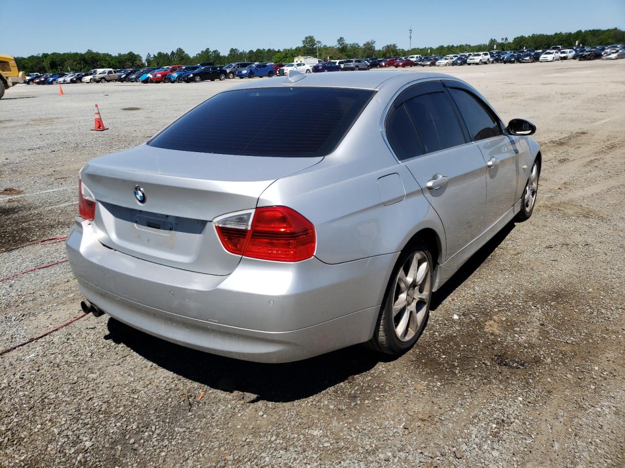 Photo 4 from auction – 2006 BMW 330 XI with VIN WBAVD33576KV66654