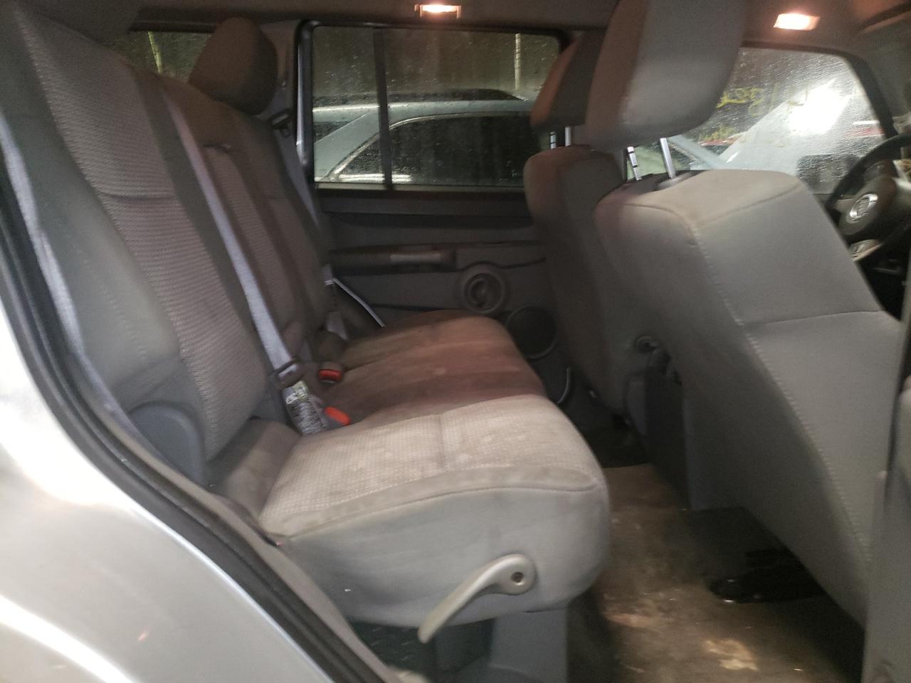 Photo 6 from auction – 2007 JEEP COMMANDER with VIN 1J8HG48K17C643700