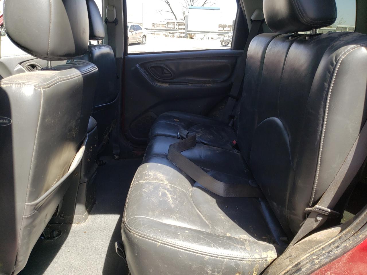 Photo 6 from auction – 2004 MAZDA TRIBUTE ES with VIN 4F2CZ06114KM30133