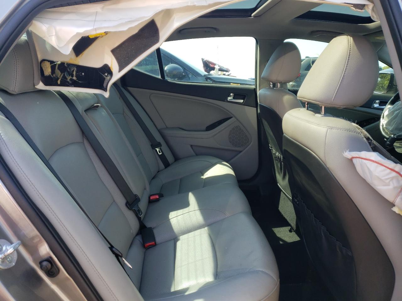 Фото 6 с аукциона – 2015 KIA OPTIMA EX с VIN 5XXGN4A75FG460460
