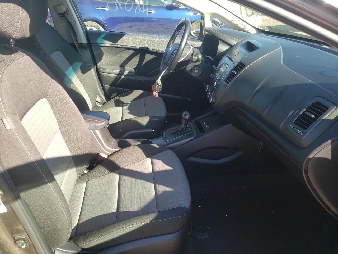 Photo 5 from auction – 2014 KIA FORTE EX with VIN KNAFX5A8XE5241465
