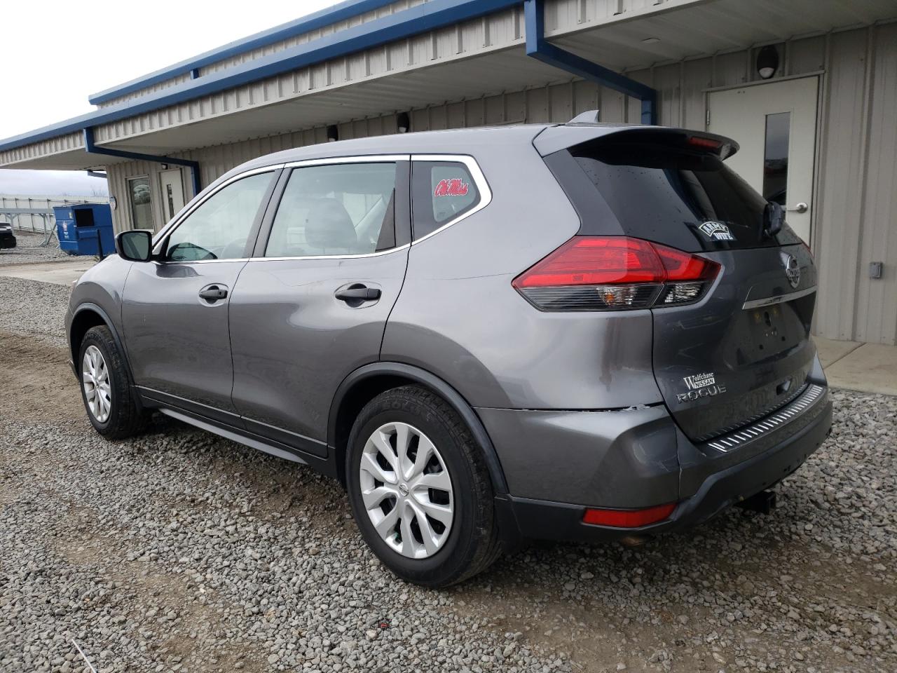 Photo 3 from auction – 2017 NISSAN ROGUE S with VIN KNMAT2MT1HP599330