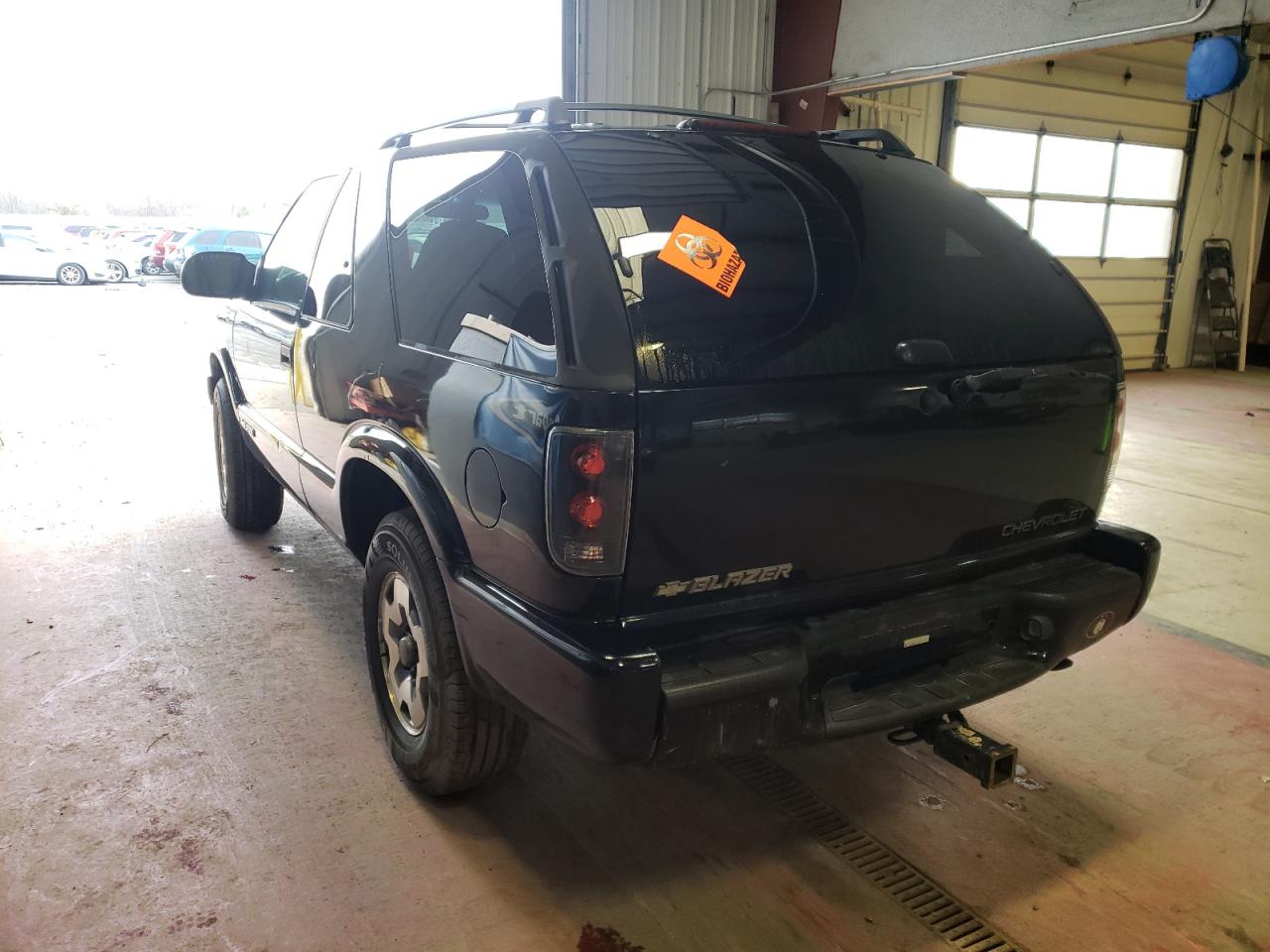 Photo 3 from auction – 2002 CHEVROLET BLAZER with VIN 1GNCT18W12K208180