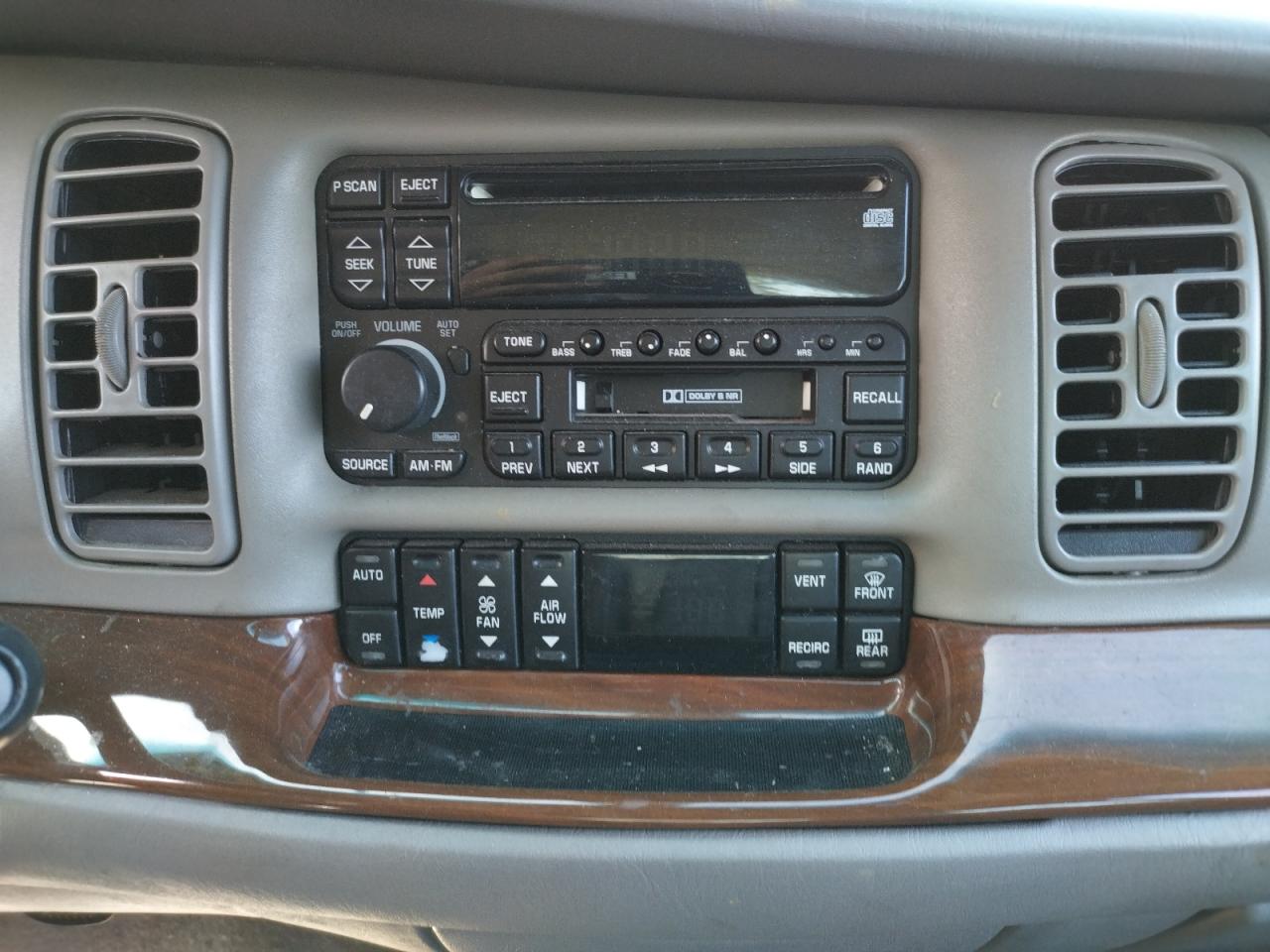 Photo 9 from auction – 2002 BUICK PARK AVENU with VIN 1G4CW54K024169155