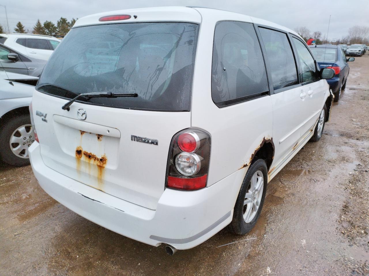 Photo 4 from auction – 2004 MAZDA MPV WAGON with VIN JM3LW28A440527153