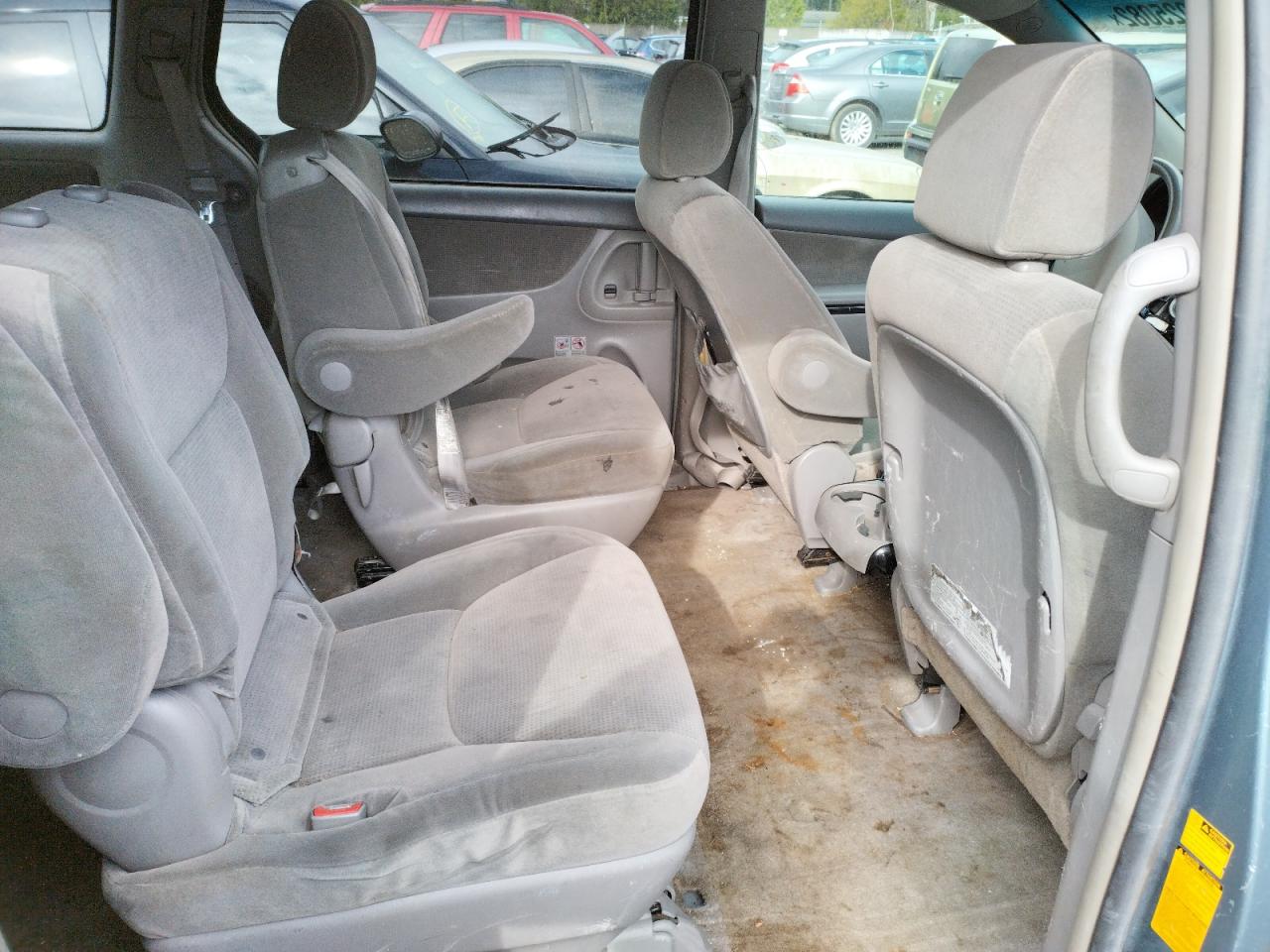 Photo 6 from auction – 2005 TOYOTA SIENNA CE with VIN 5TDZA23C35S378629
