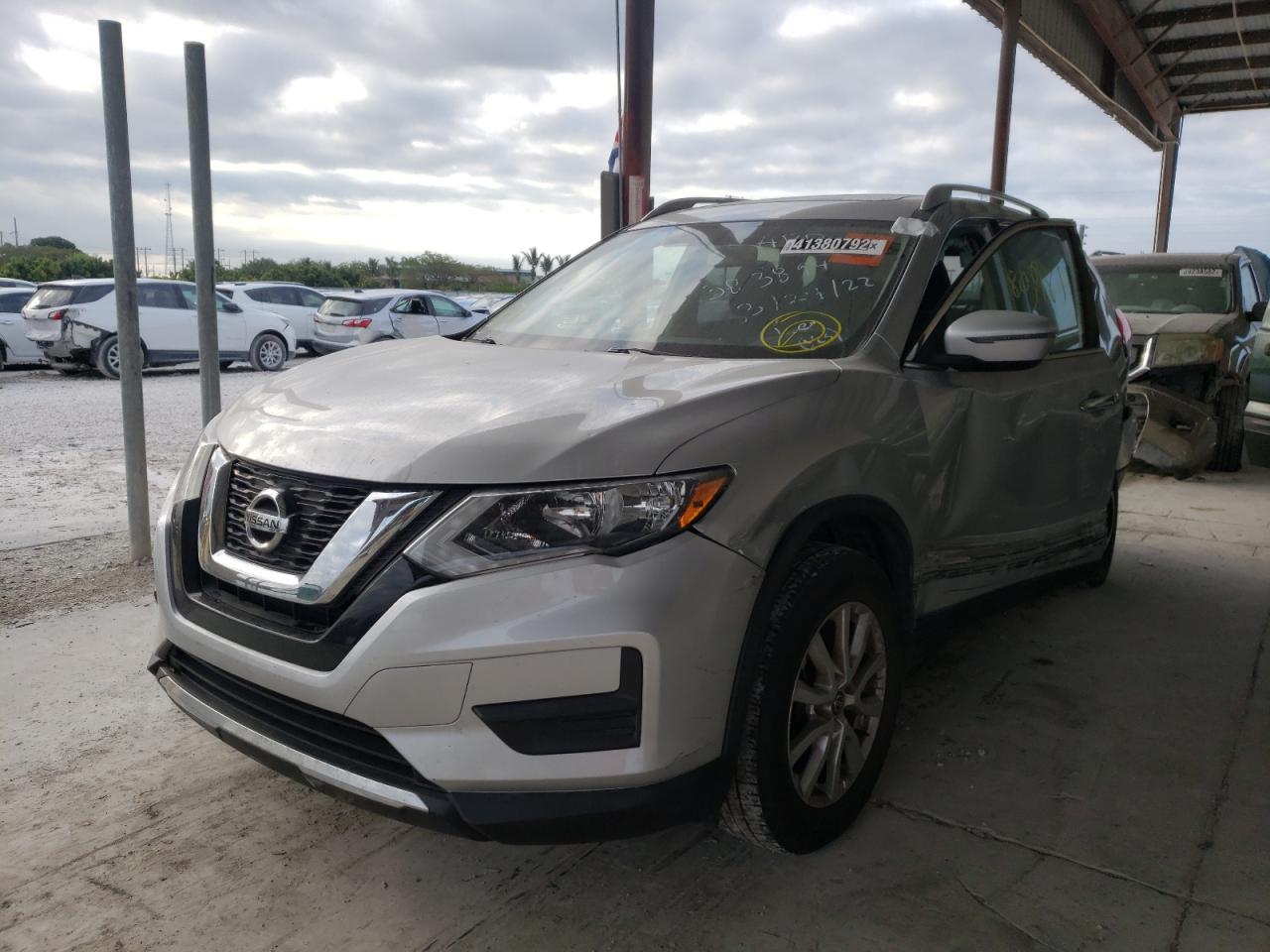 Photo 2 from auction – 2017 NISSAN ROGUE S with VIN JN8AT2MT5HW383894