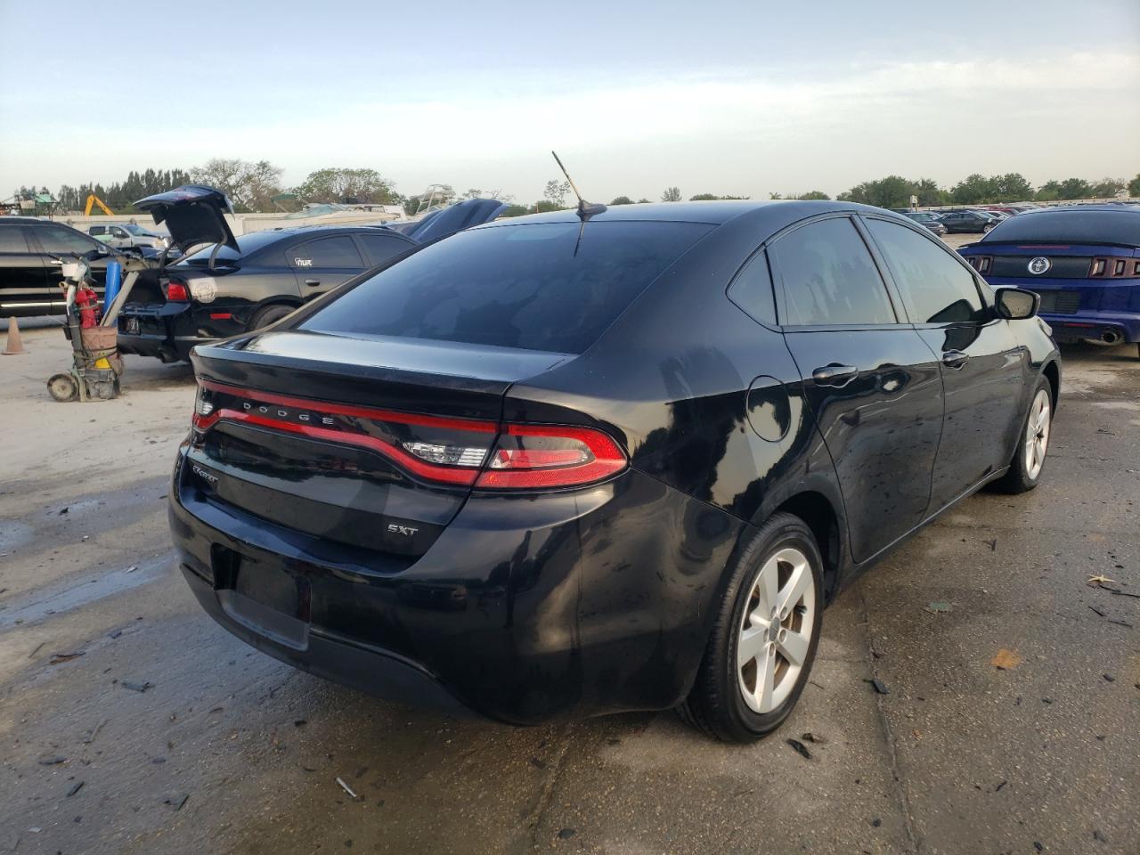 Photo 4 from auction – 2016 DODGE DART SXT with VIN 1C3CDFBB1GD629955