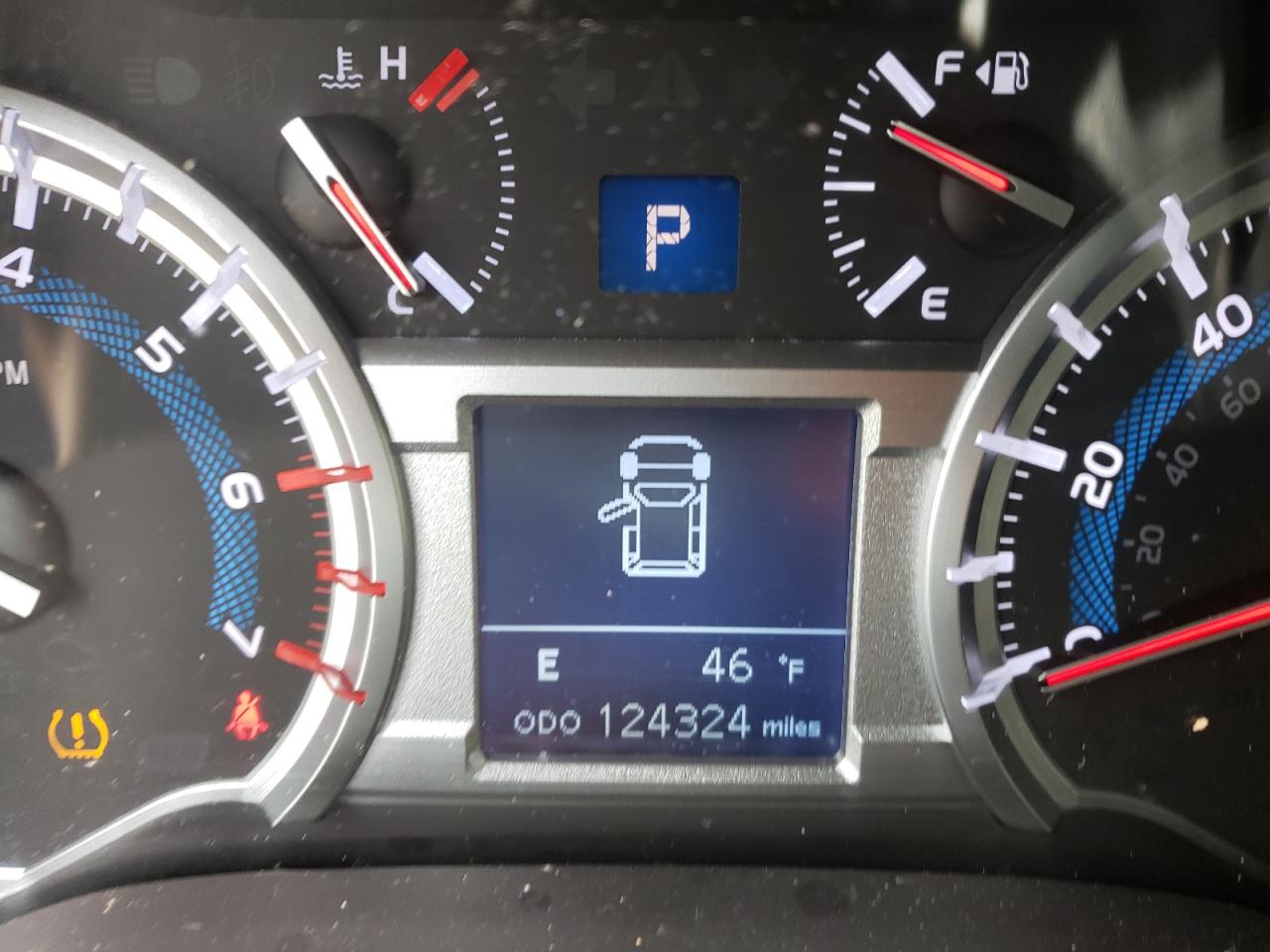 Photo 8 from auction – 2014 TOYOTA 4RUNNER SR with VIN JTEBU5JR7E5188190