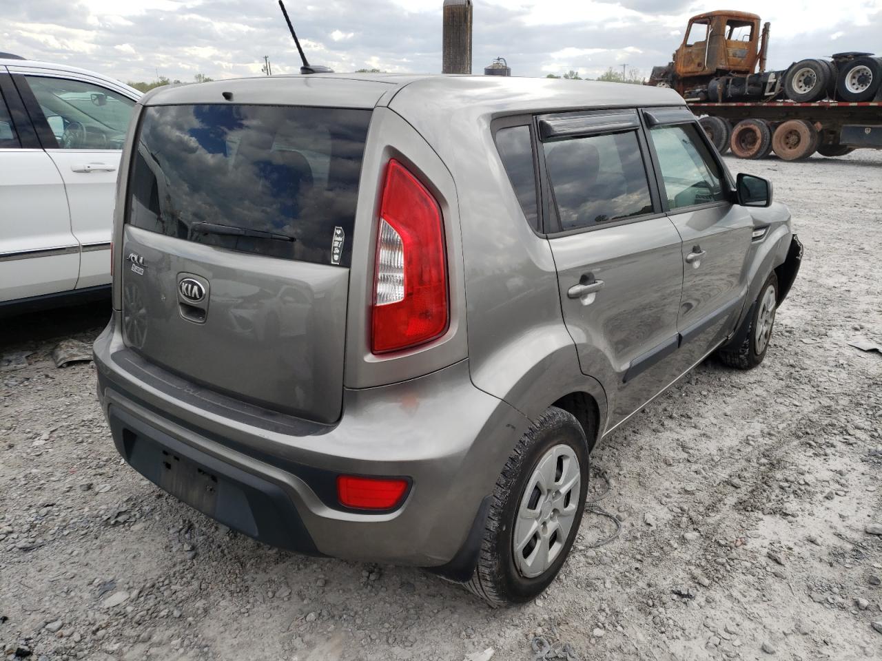 Photo 4 from auction – 2013 KIA SOUL with VIN KNDJT2A54D7554303