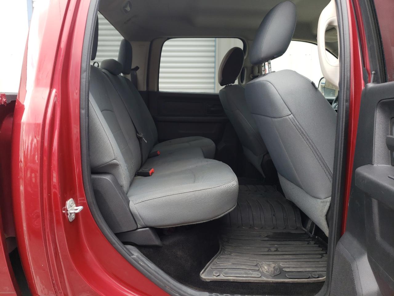Photo 6 from auction – 2015 RAM 3500 ST with VIN 3C63R3CL1FG518995