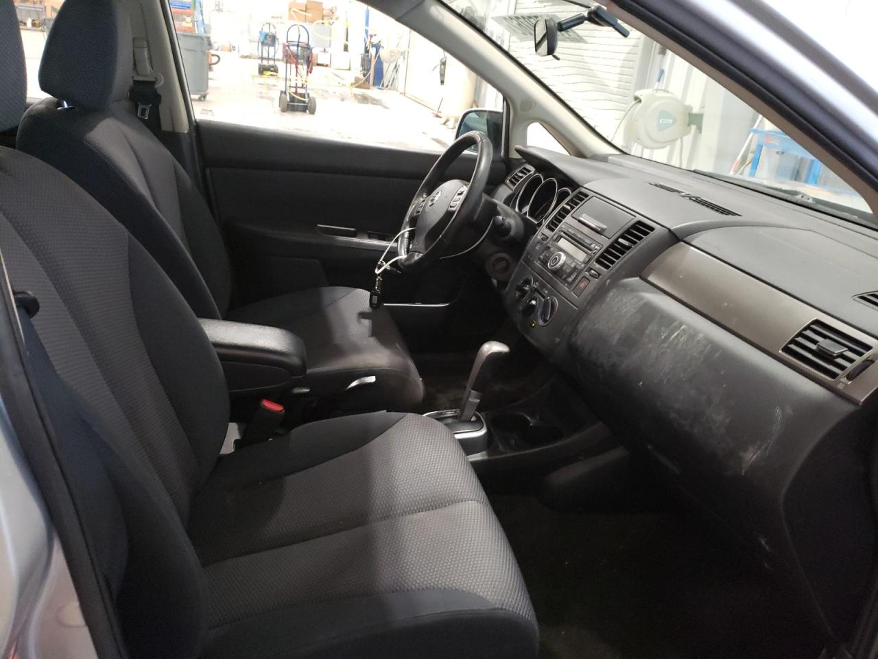Photo 5 from auction – 2008 NISSAN VERSA S with VIN 3N1BC13E48L380569