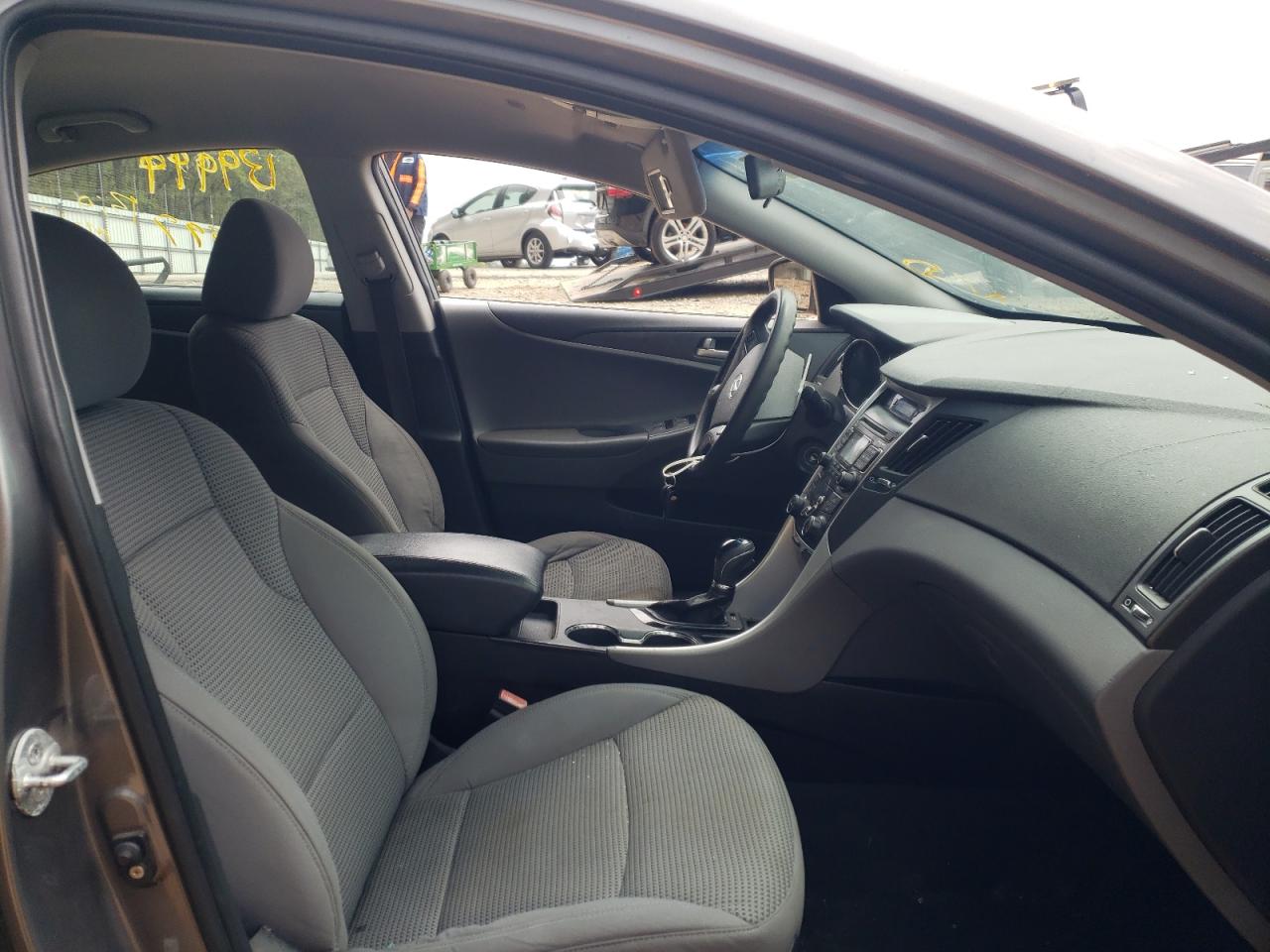 Photo 5 from auction – 2011 HYUNDAI SONATA GLS with VIN 5NPEB4ACXBH082809