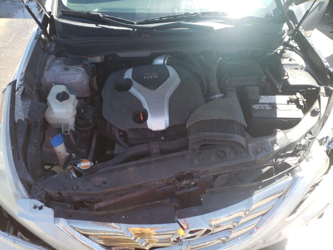 Photo 7 from auction – 2011 HYUNDAI SONATA SE with VIN 5NPEC4AB8BH276579