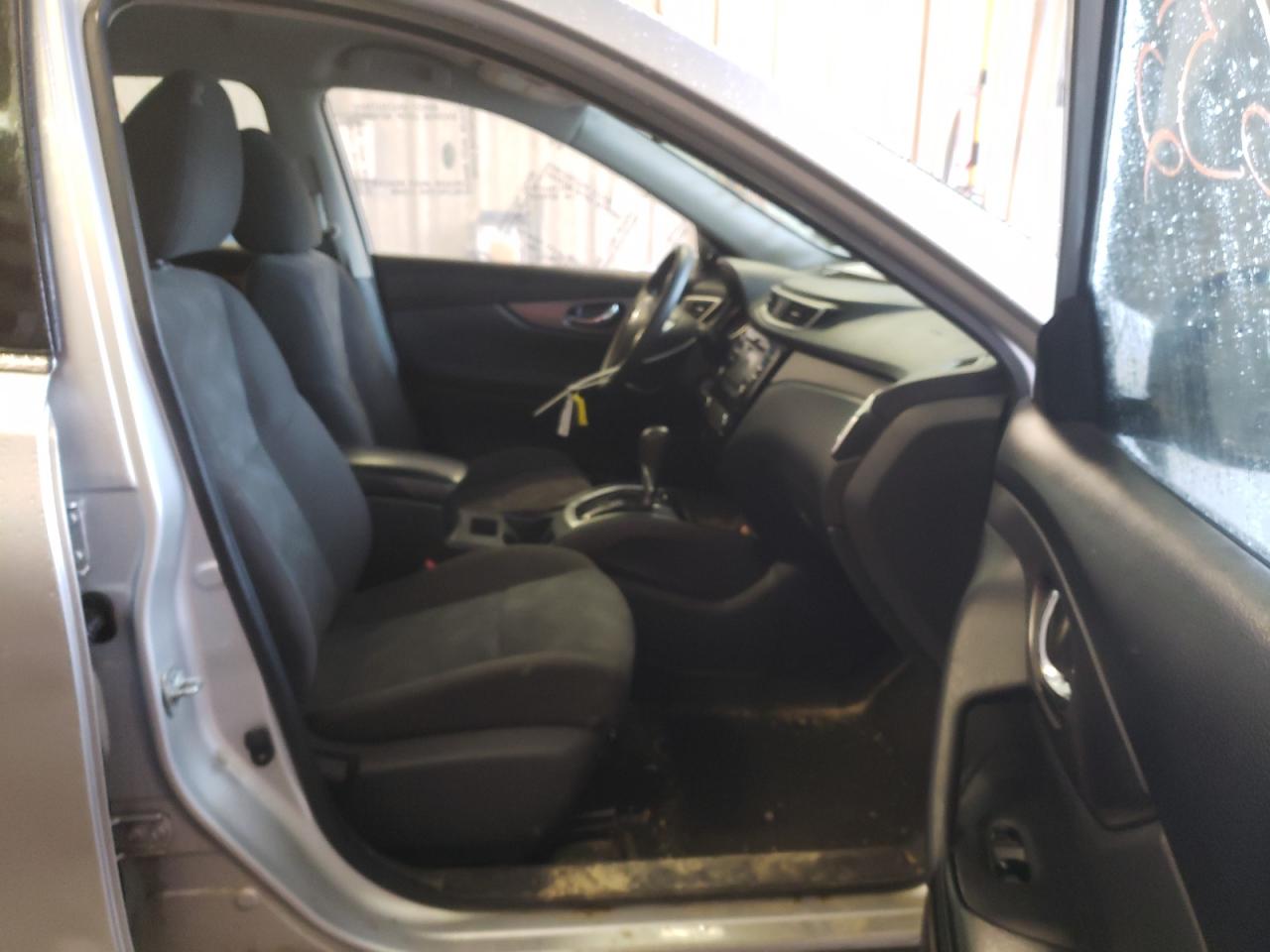 Photo 5 from auction – 2016 NISSAN ROGUE S with VIN KNMAT2MV5GP624360