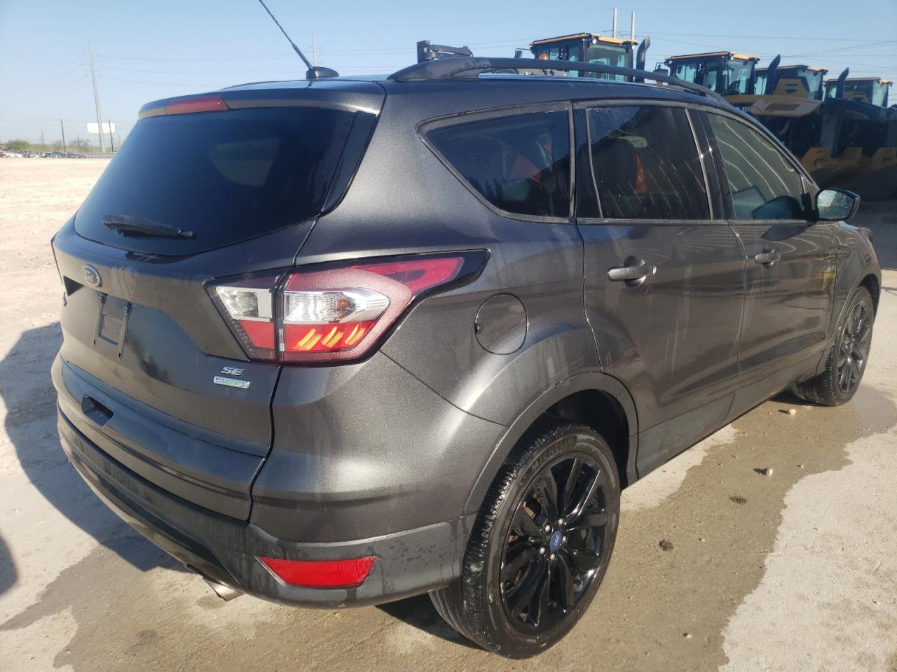 Photo 4 from auction – 2017 FORD ESCAPE SE with VIN 1FMCU0GD1HUE76798