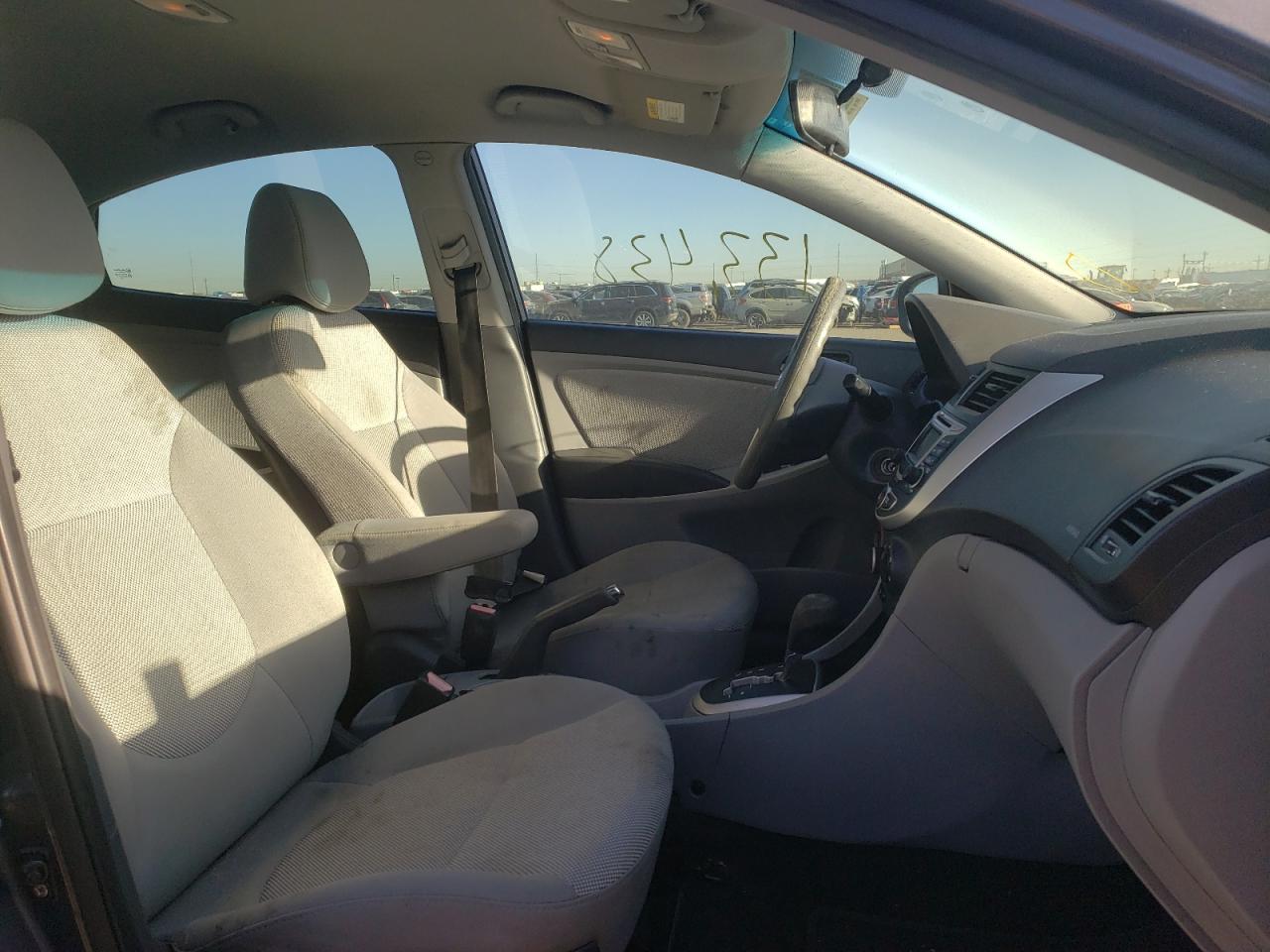 Photo 5 from auction – 2012 HYUNDAI ACCENT GLS with VIN KMHCT4AE2CU039381