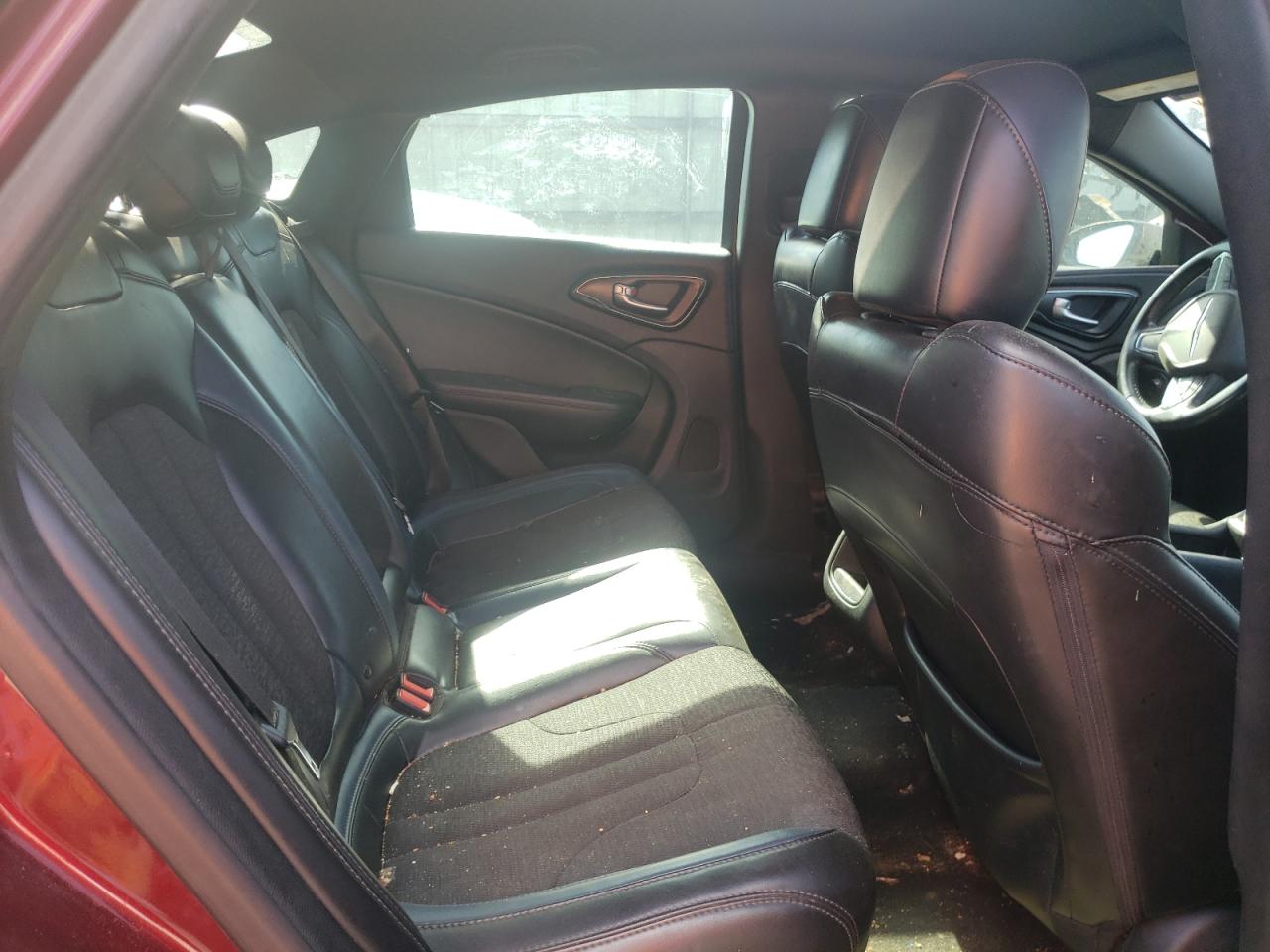 Photo 6 from auction – 2016 CHRYSLER 200 S with VIN 1C3CCCBB0GN146548
