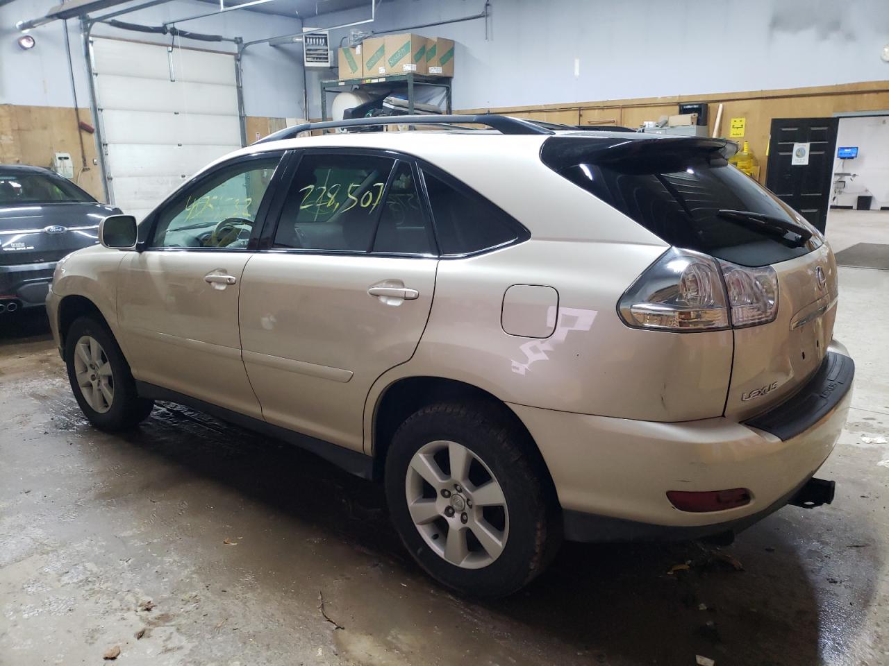 Photo 3 from auction – 2004 LEXUS RX 330 with VIN 2T2HA31U84C038201