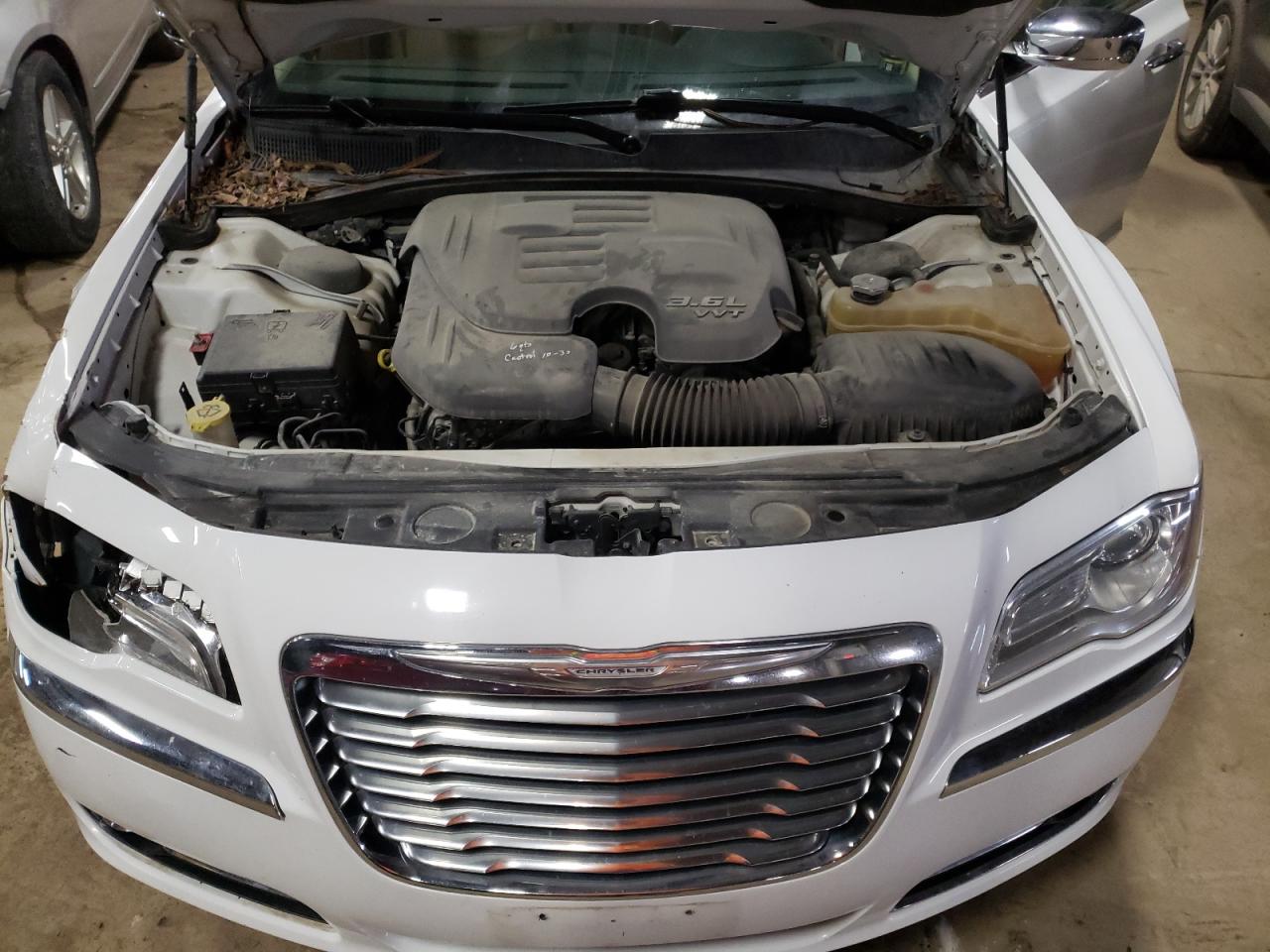 Photo 7 from auction – 2012 CHRYSLER 300 LIMITE with VIN 2C3CCACG8CH249413