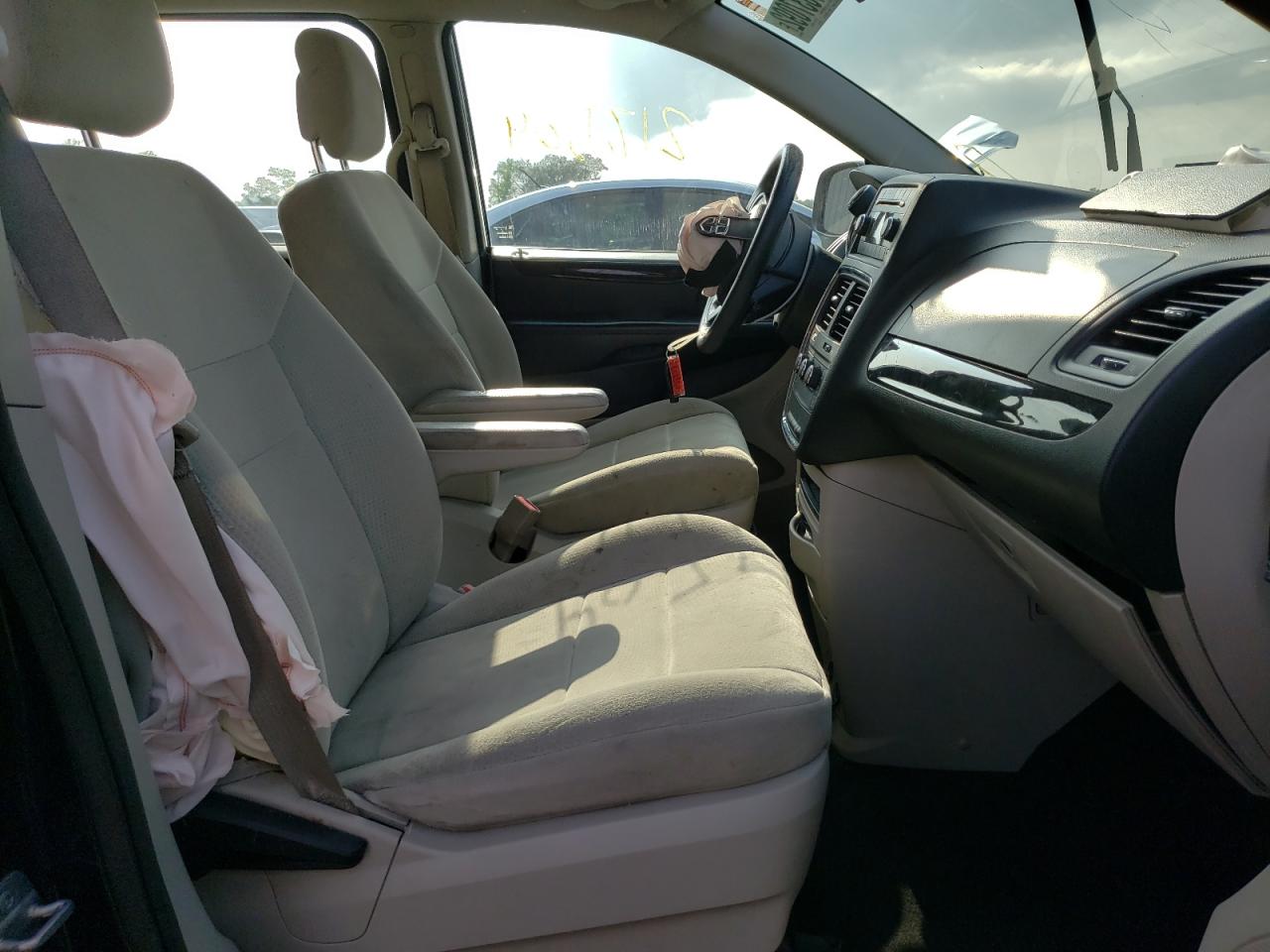 Photo 5 from auction – 2014 DODGE GRAND CARA with VIN 2C4RDGBG1ER102192