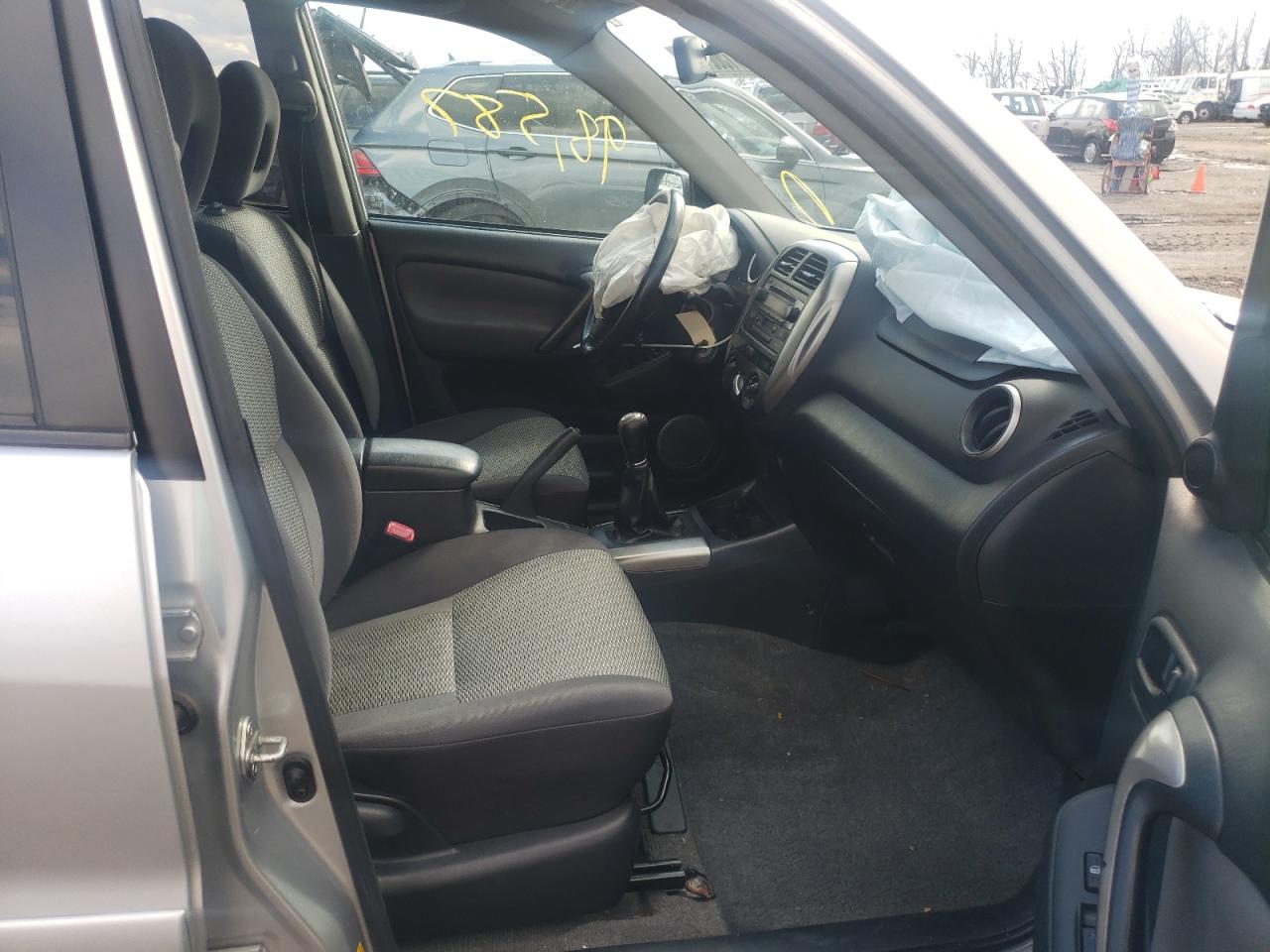 صورة رقم 5 من المزاد - 2004 TOYOTA RAV4 مع VIN JTEHD20V046010556
