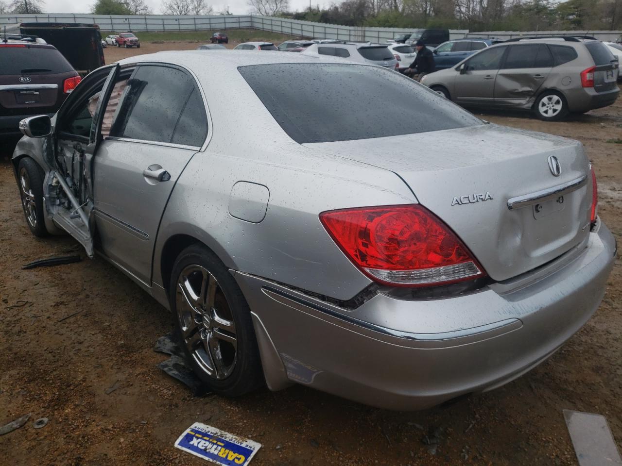 Photo 3 from auction – 2006 ACURA RL with VIN JH4KB16566C010033