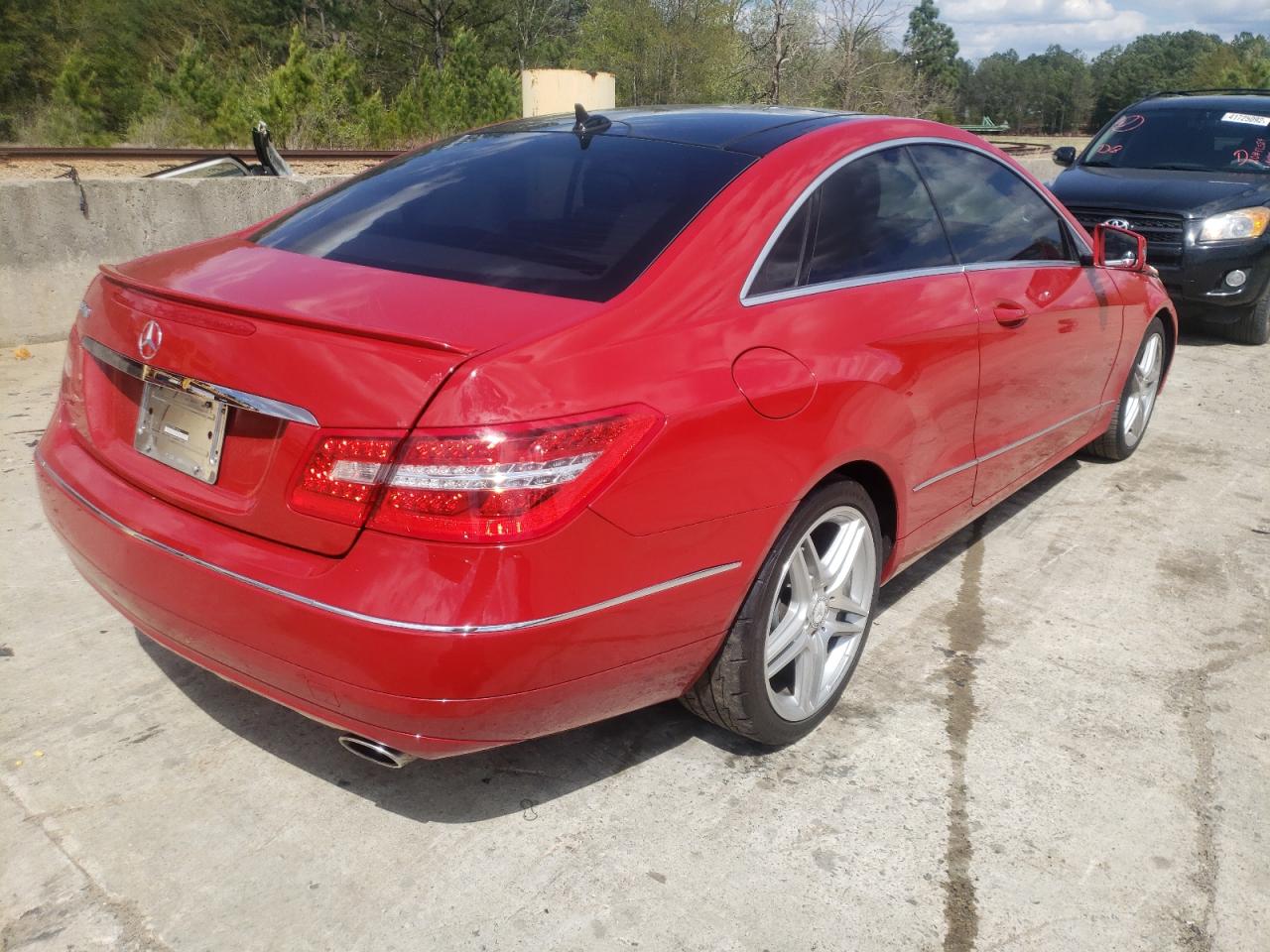 Photo 4 from auction – 2011 MERCEDES-BENZ E 350 with VIN WDDKJ5GB7BF110768