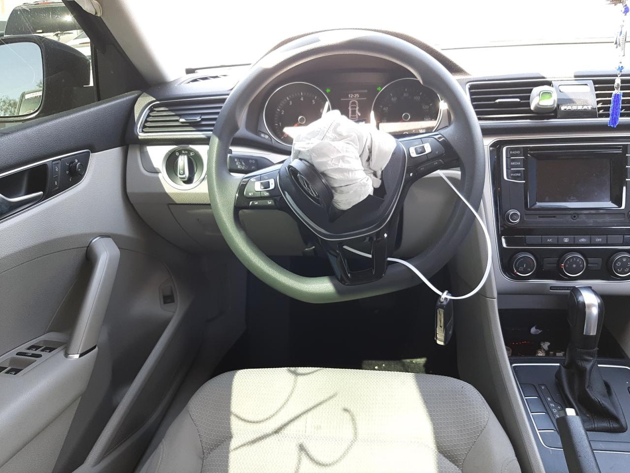 Photo 9 from auction – 2018 VOLKSWAGEN PASSAT S with VIN 1VWAA7A3XJC009059