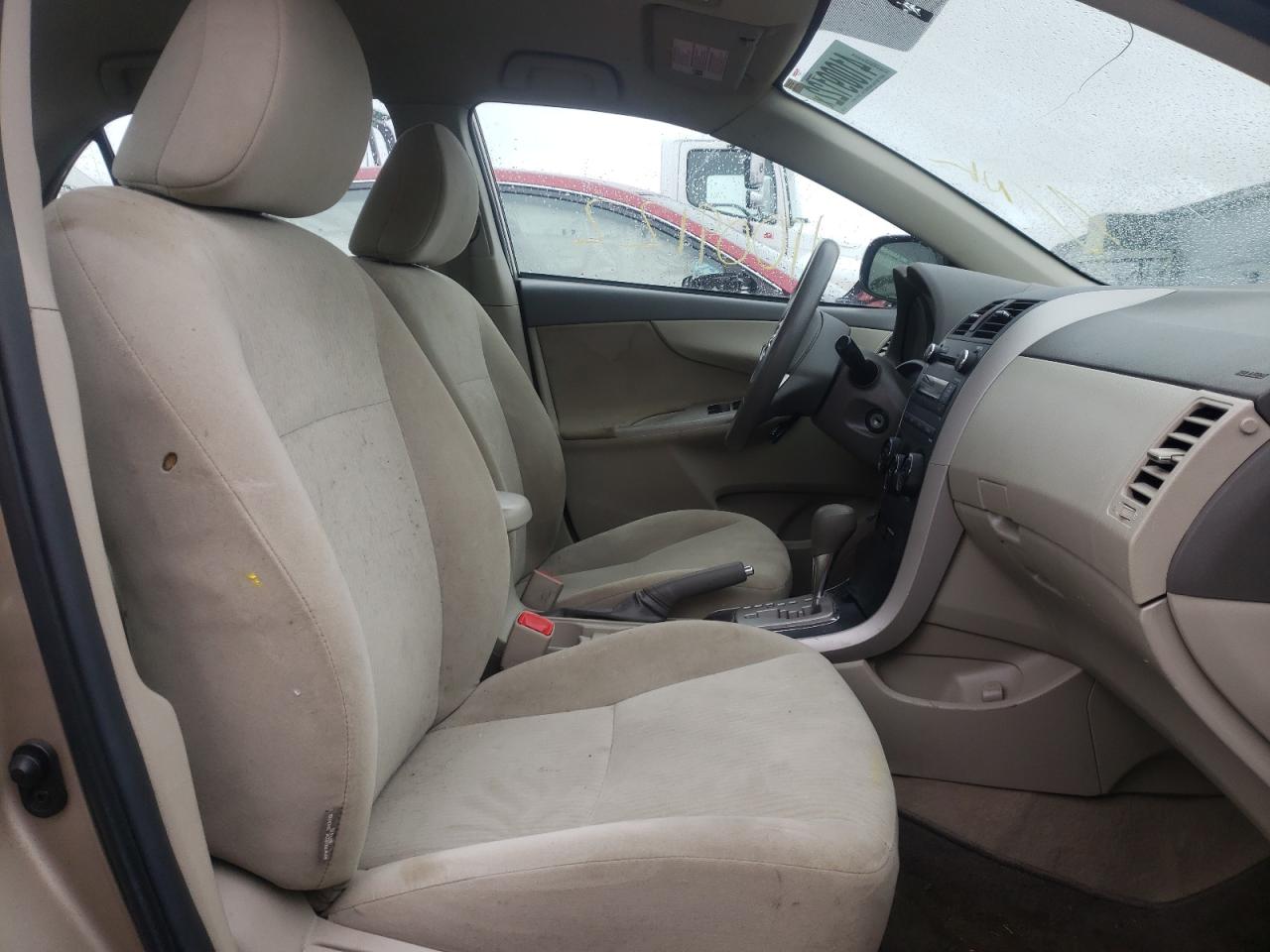 Photo 5 from auction – 2010 TOYOTA CAROLLA with VIN 2T1BU4EE7AC456819