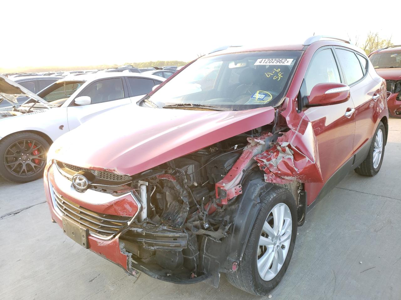 Photo 2 from auction – 2013 HYUNDAI TUCSON GLS with VIN KM8JU3AC2DU557201