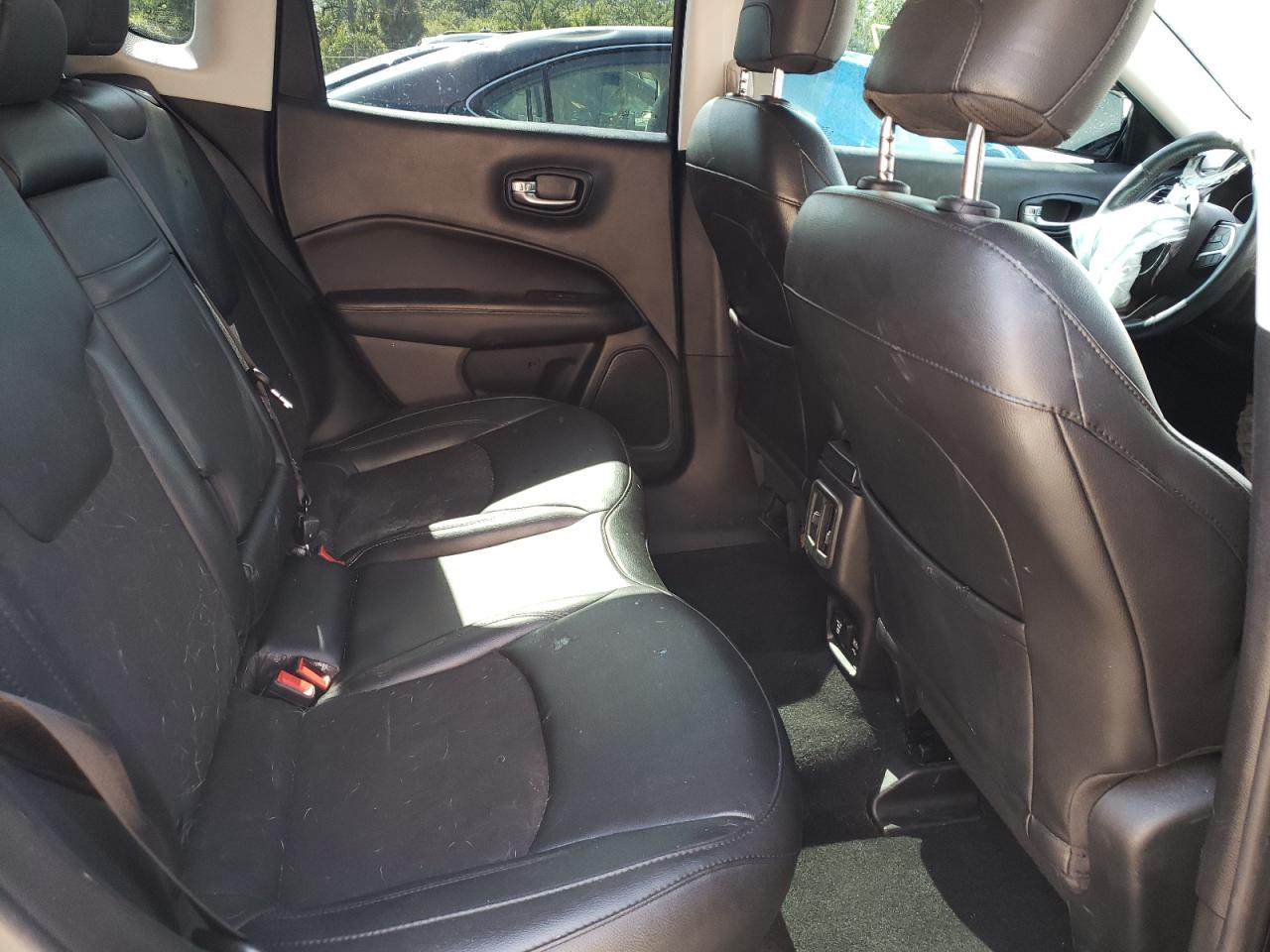 Photo 6 from auction – 2019 JEEP COMPASS LA with VIN 3C4NJCBB6KT836324