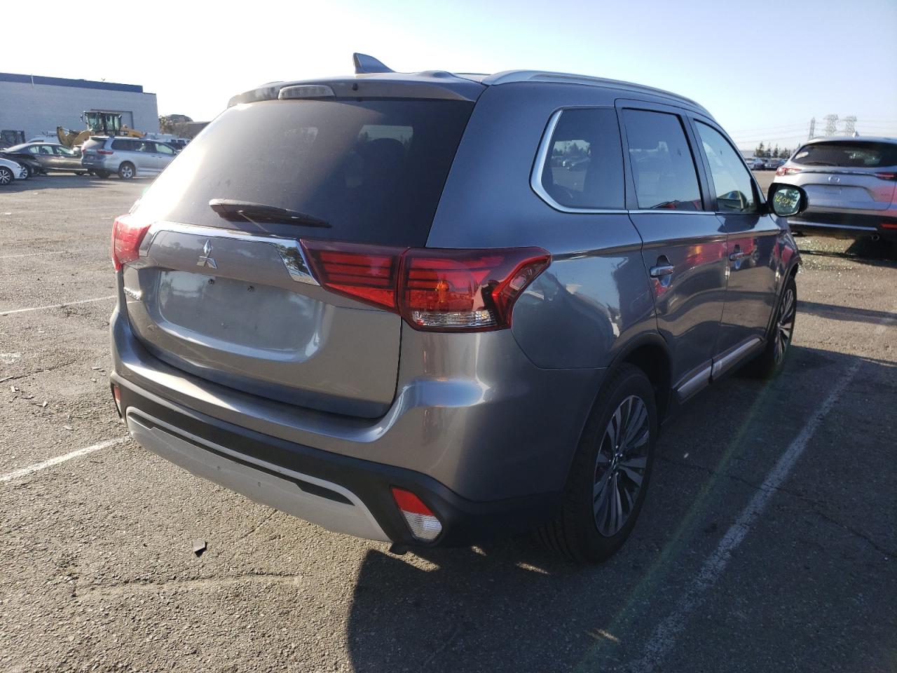 Photo 4 from auction – 2020 MITSUBISHI OUTLANDER with VIN JA4AD3A35LJ001821
