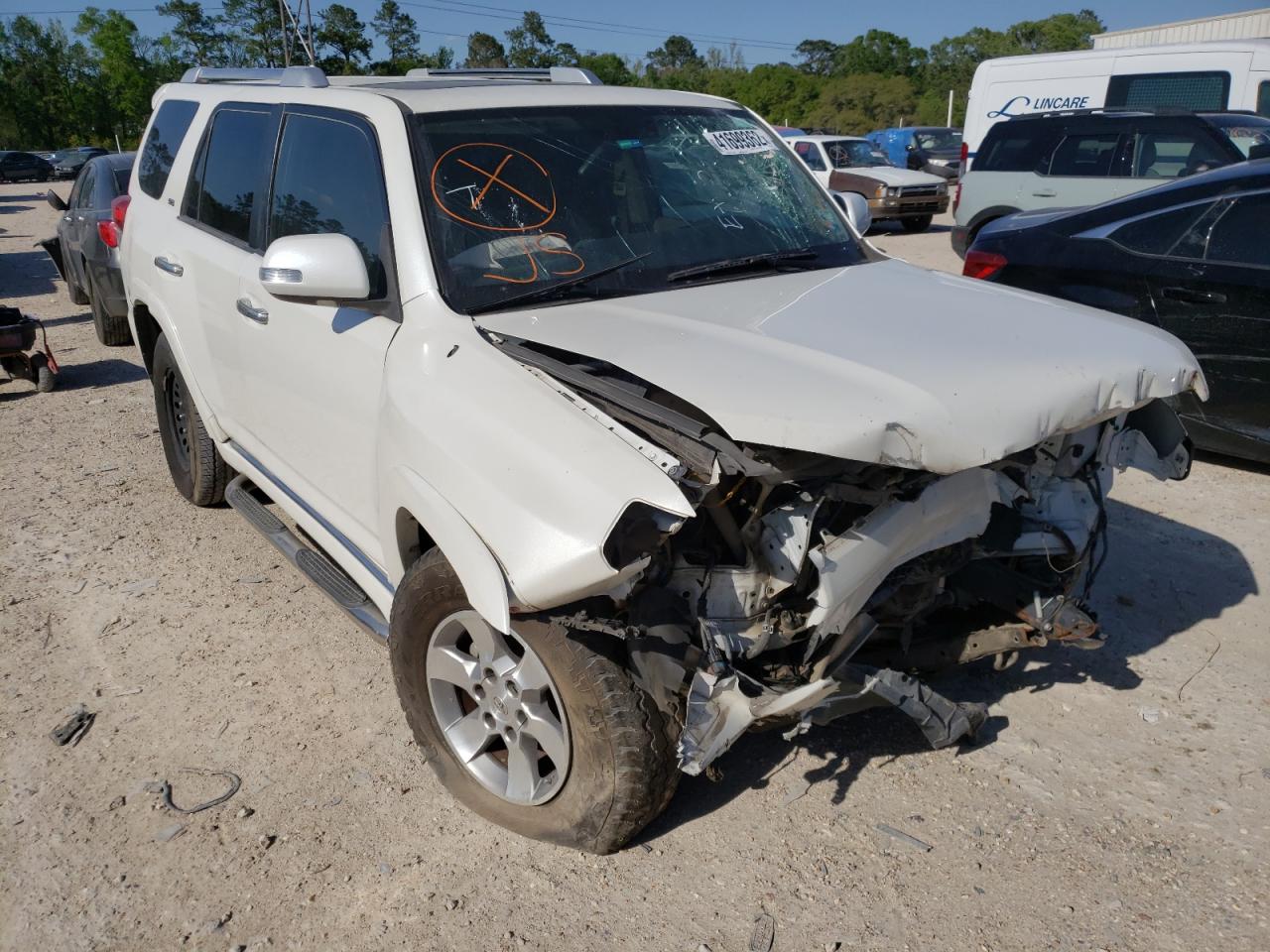 TOYOTA 4RUNNER SR 2011 with VIN JTEZU5JR6B5021801 - Photo from auction