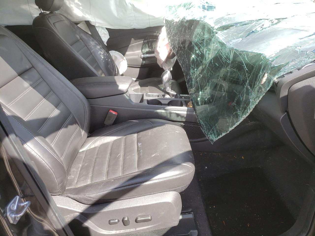 Photo 5 from auction – 2018 FORD ESCAPE TIT with VIN 1FMCU9J92JUA46552