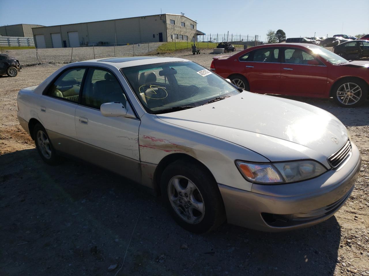 LEXUS ES 300 1998 with VIN JT8BF28G5W5019173 - Photo from auction