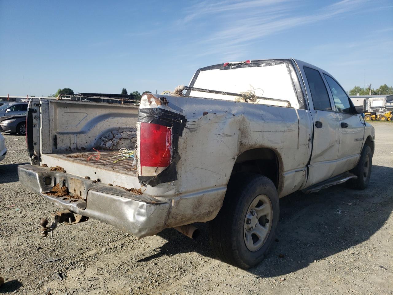 Photo 4 from auction – 2004 DODGE RAM 1500 S with VIN 1D7HU18D74J130481