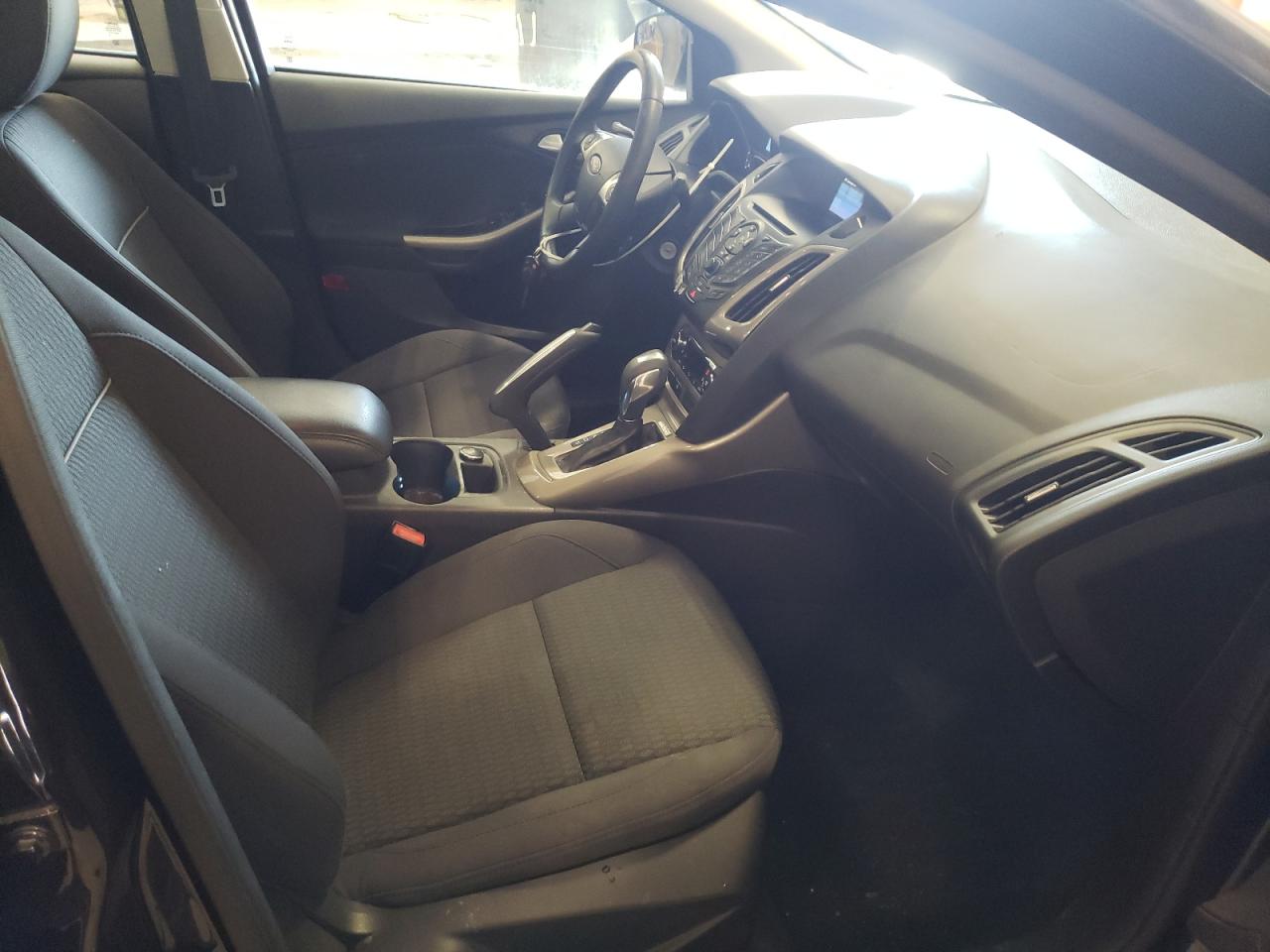 Photo 5 from auction – 2012 FORD FOCUS SEL with VIN 1FAHP3H25CL451374