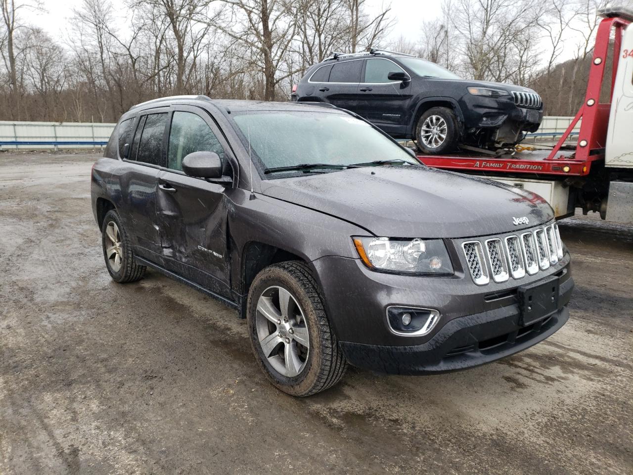 Photo 9 from auction – 2017 JEEP COMPASS LA with VIN 1C4NJDEB8HD192700