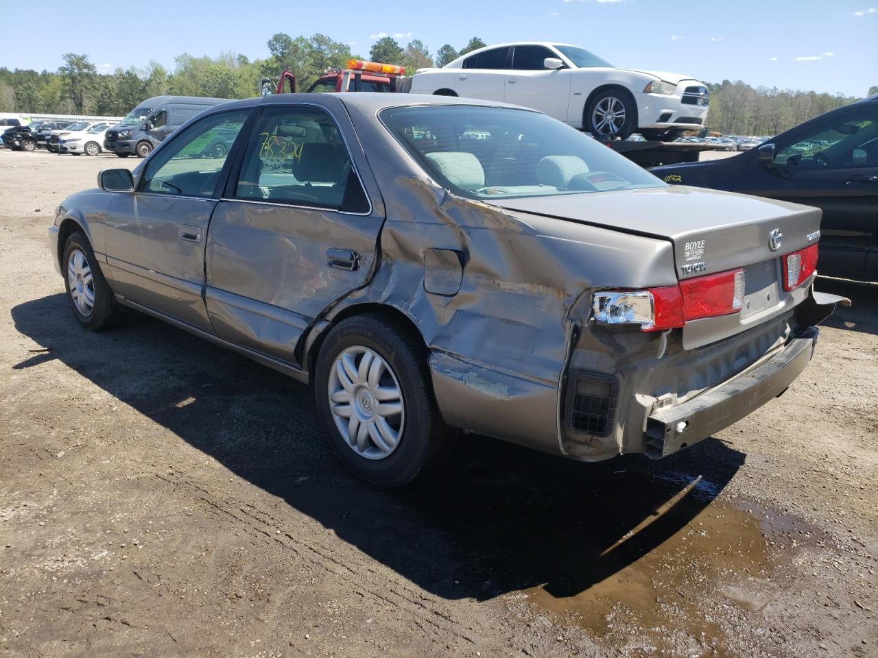 Photo 3 from auction – 2000 TOYOTA CAMRY CE with VIN 4T1BG22K0YU007545