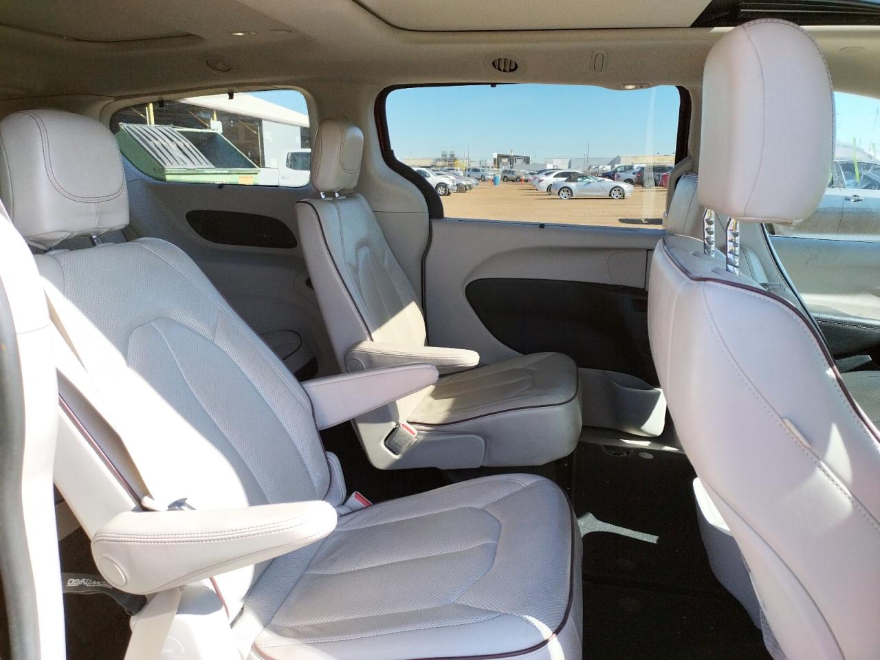 Photo 6 from auction – 2020 CHRYSLER PACIFICA L with VIN 2C4RC1GG5LR163020