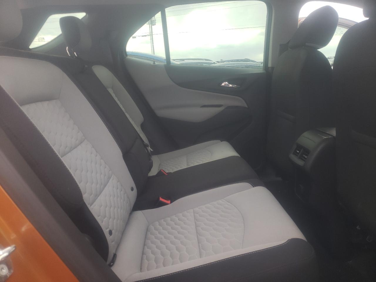 Photo 6 from auction – 2018 CHEVROLET EQUINOX LS with VIN 2GNAXHEV8J6143300