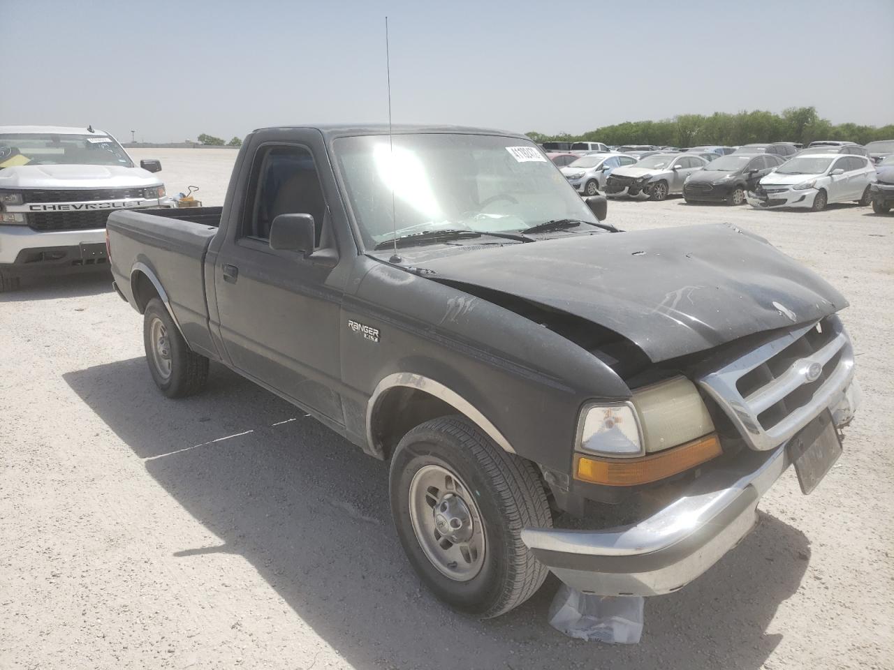 FORD RANGER 1998 with VIN 1FTYR10U5WPA48692 - Photo from auction