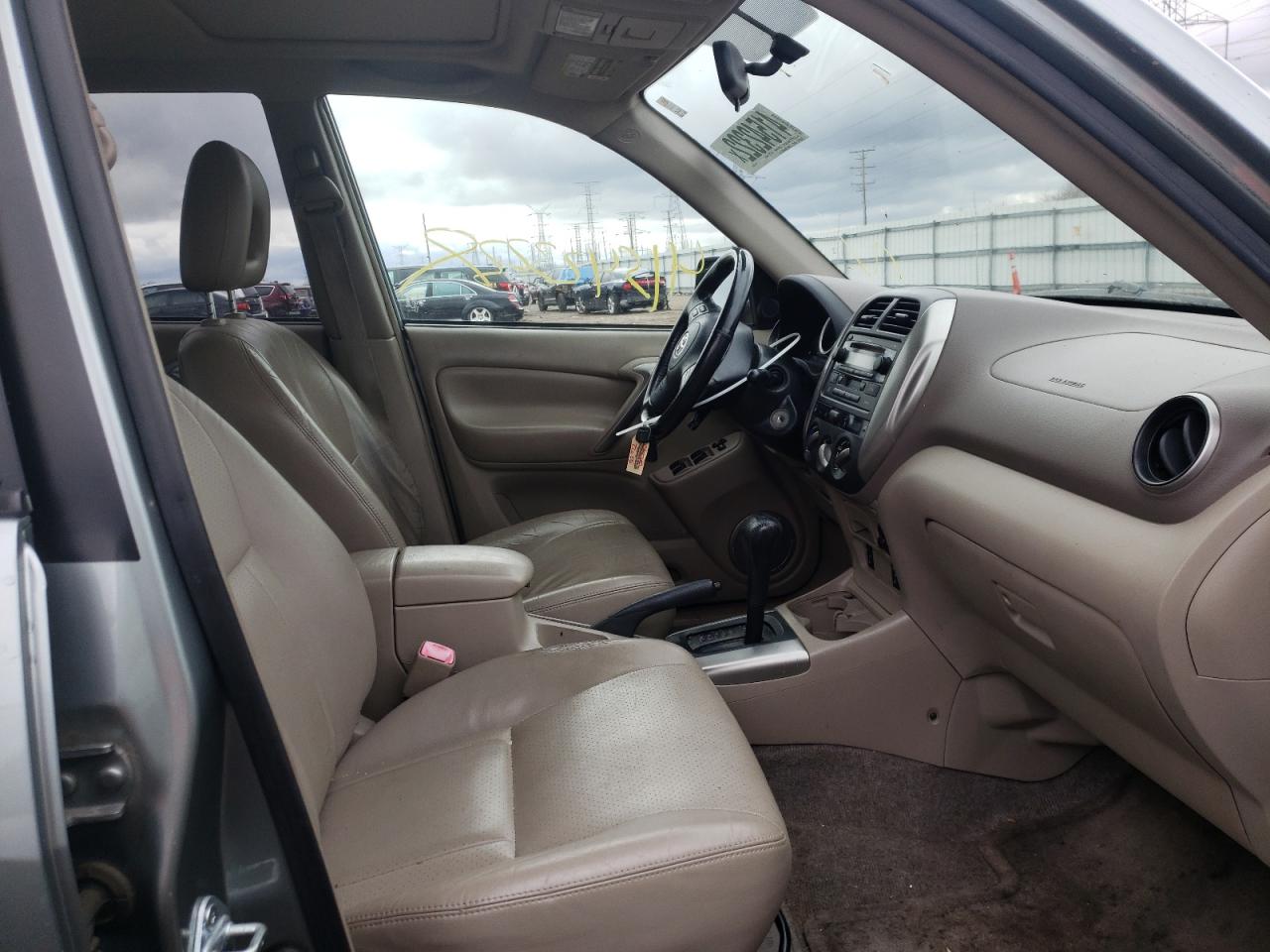 Photo 5 from auction – 2005 TOYOTA RAV4 with VIN JTEHD20V950066791