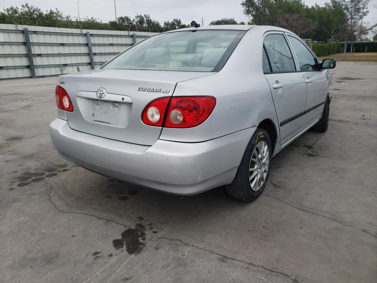 Photo 4 from auction – 2005 TOYOTA COROLLA CE with VIN 1NXBR32E95Z503935